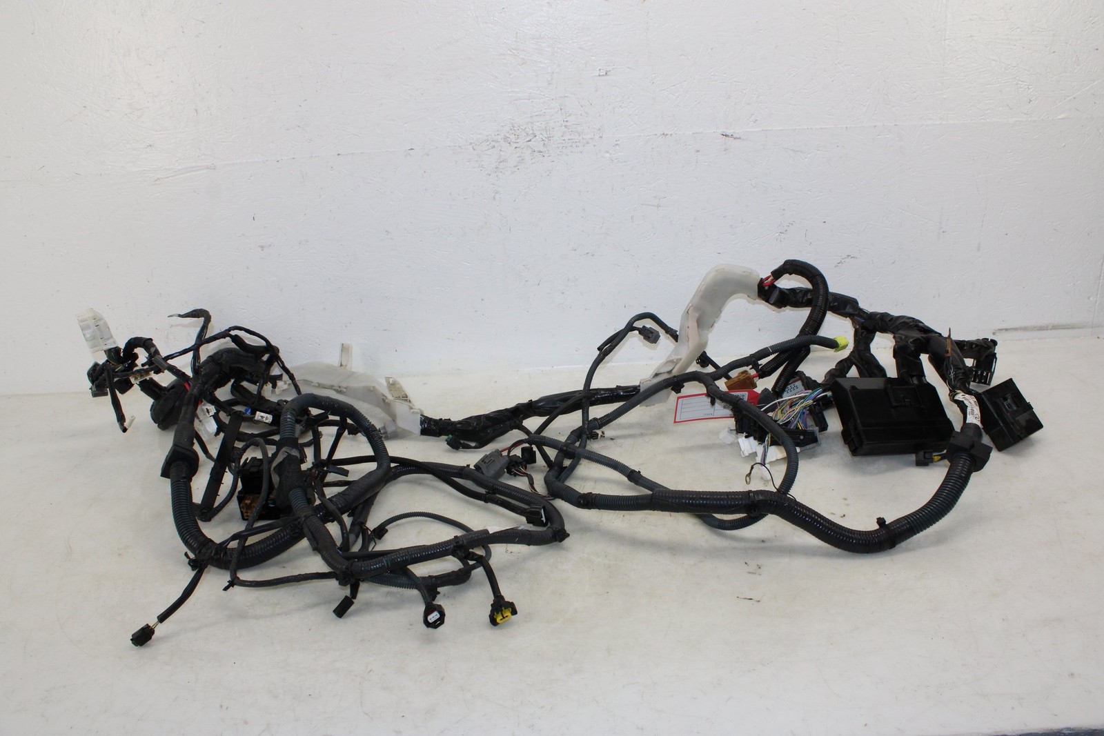 2011-2015 Infiniti Q60 G37 Coupe A/T Engine Bay Wire Harness OEM RM32