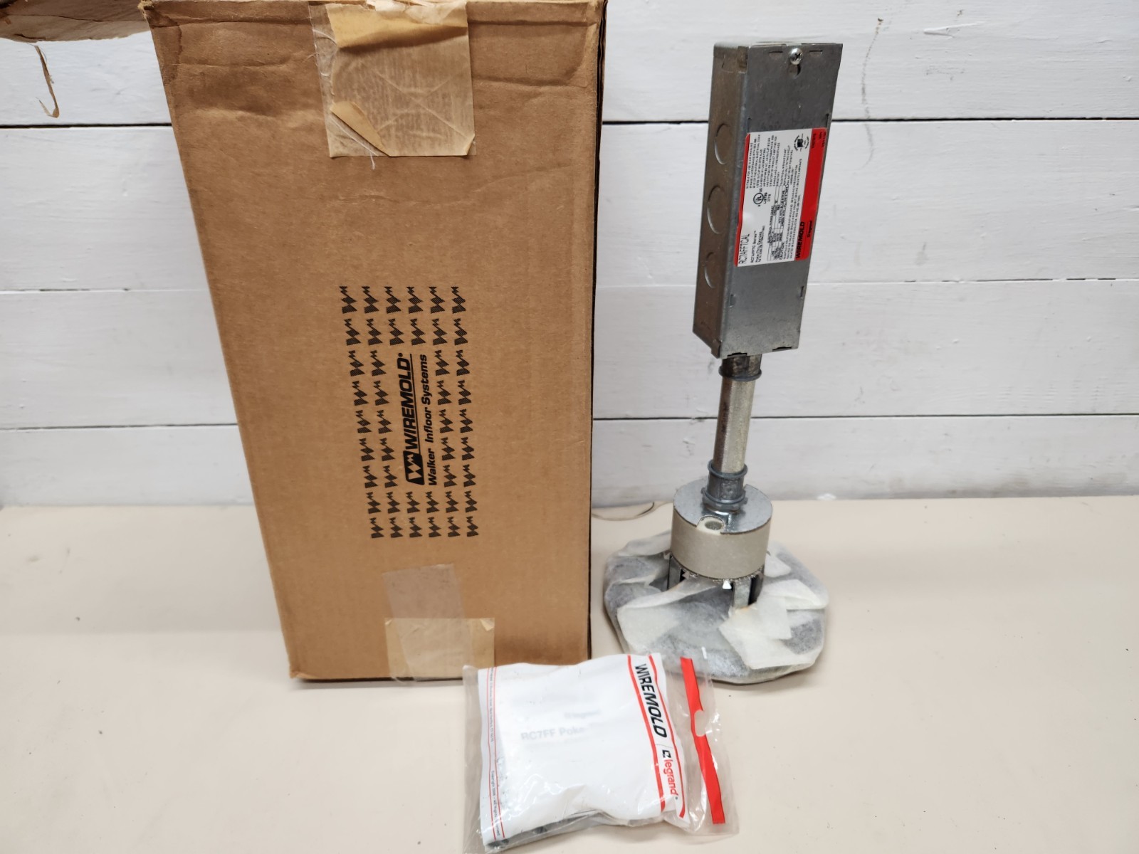 Legrand Wiremold RC7AFFTCAL Poke-Thru Device Furniture Feed ~ Brand New