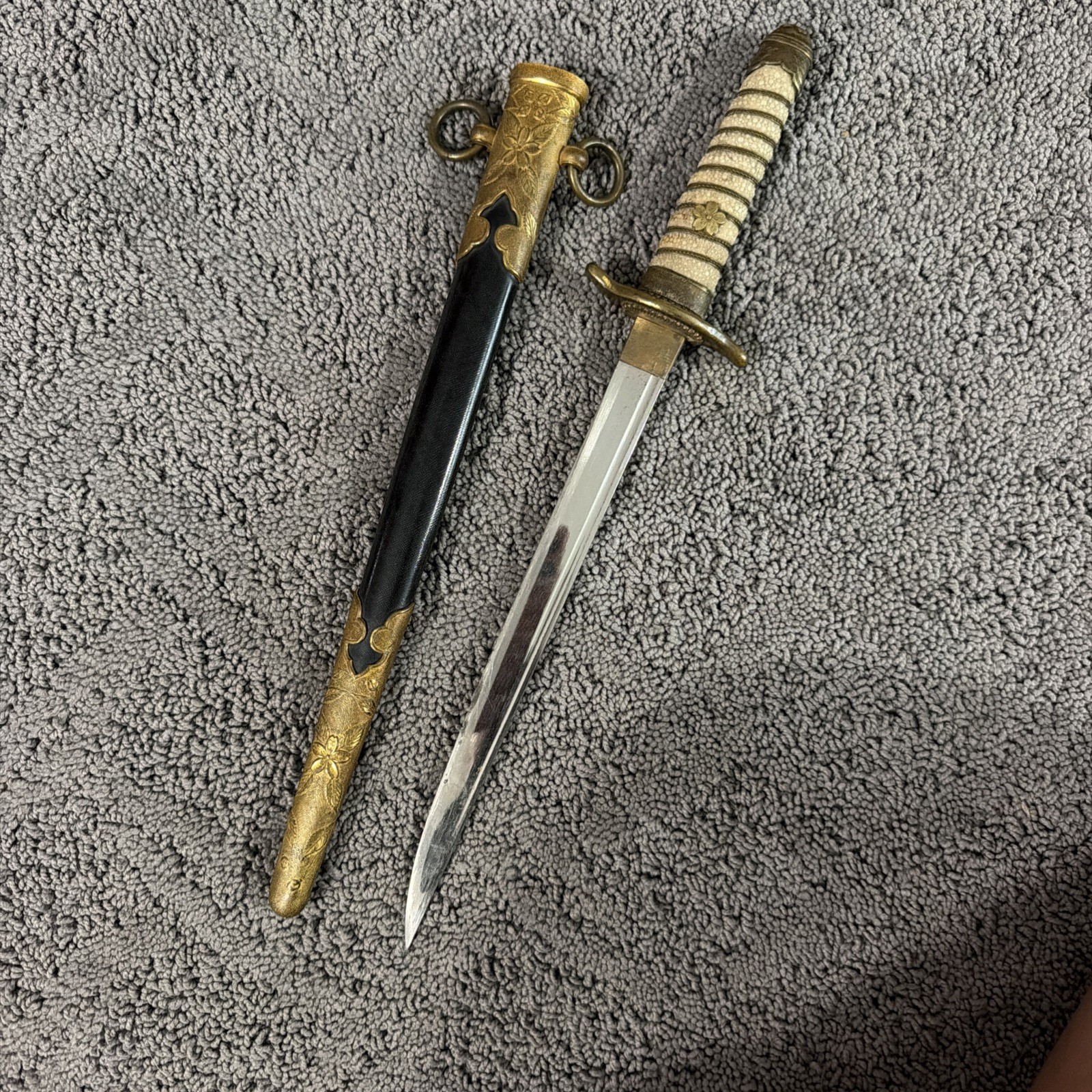 WW2 Imperial Japanese Navy Officer Dagger WW2 Imperial Japanese Navy Officer Dagger