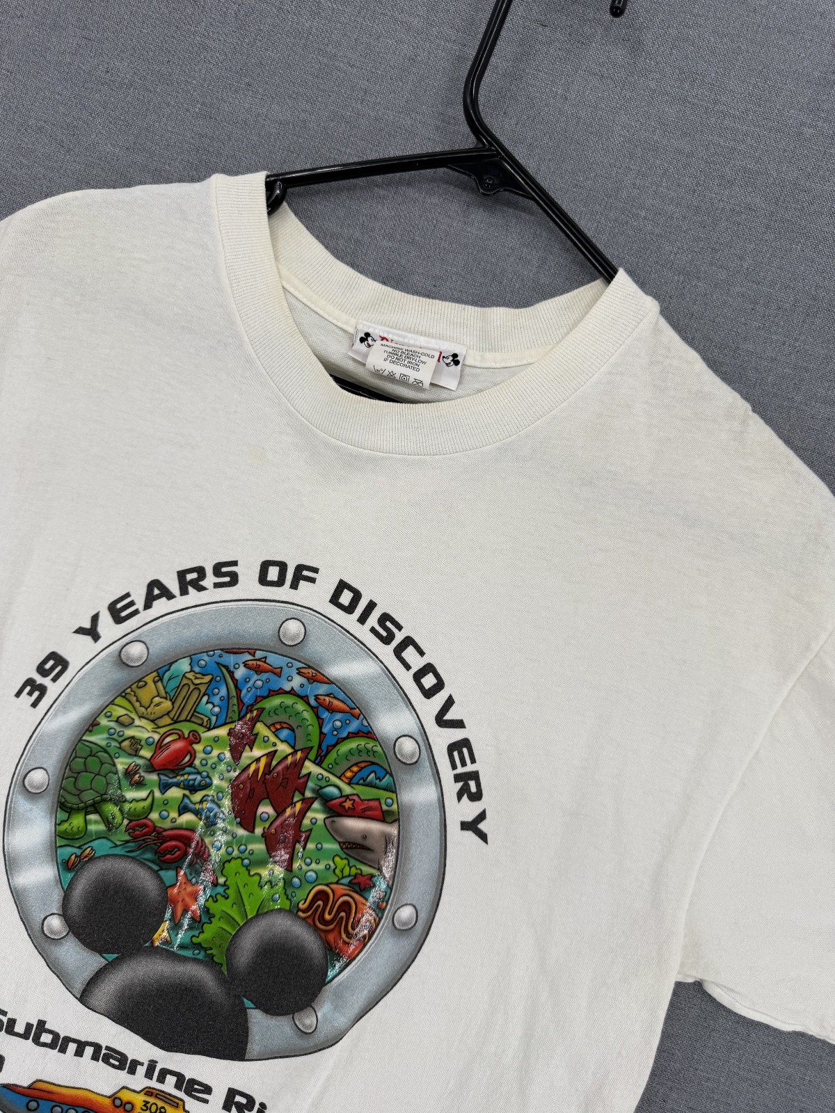 Vtg Disneyland 1998 Submarine Voyage Farewell T-Shirt Mens S/M Disney Tee Y2K Vtg Disneyland 1998 Submarine Voyage Farewell T-Shirt Mens S/M Disney Tee Y2K