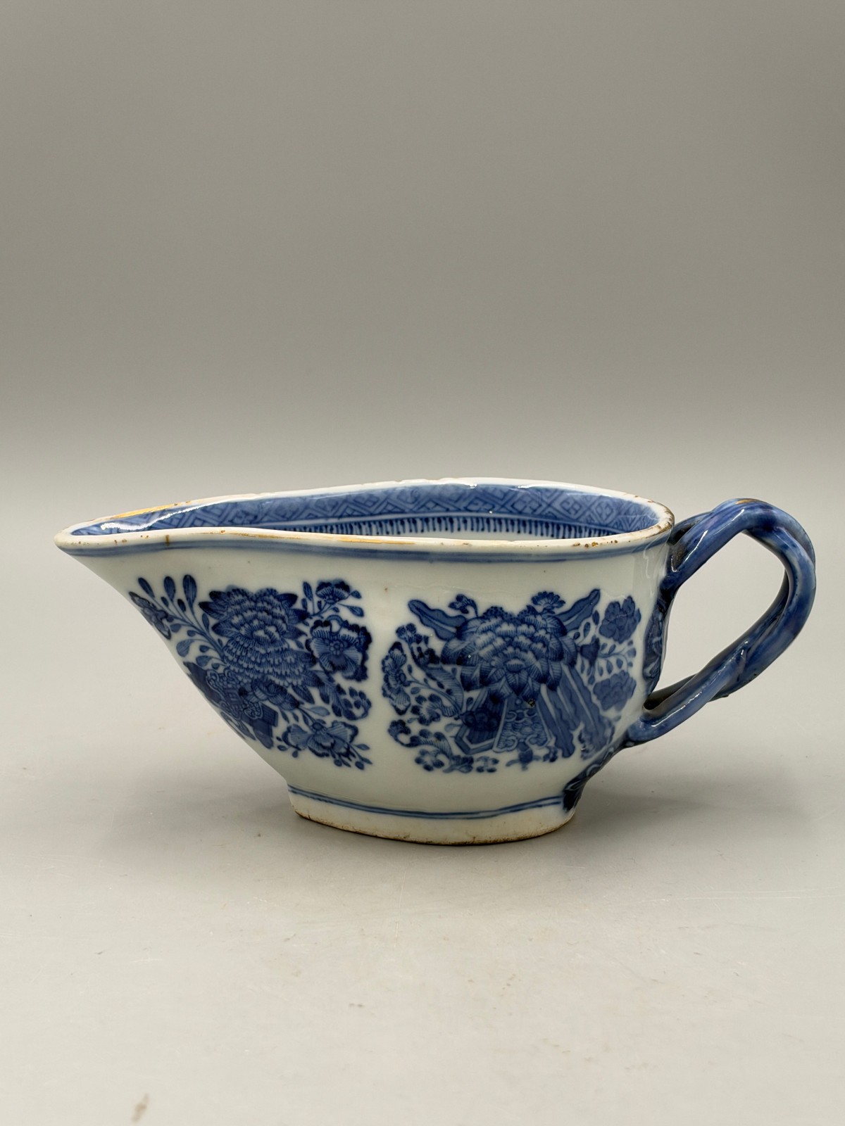 Antique 18th c. Chinese Qianlong Blue & White Fitzhugh Porcelain Sauce Boat Pot 