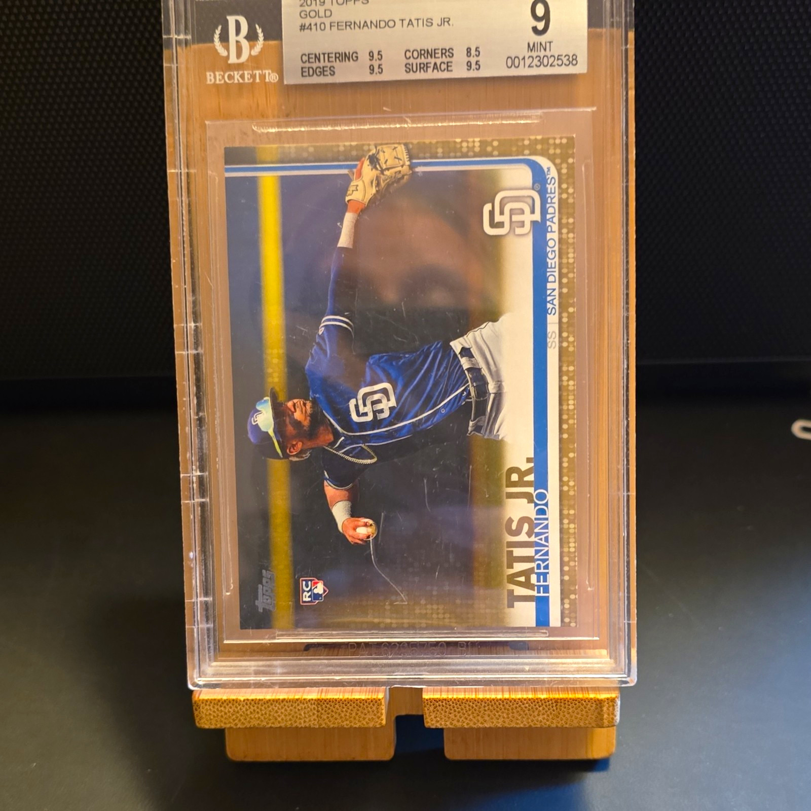 Topps 2019 Fernando Tatís Jr. RC Gold /2019 #410 Padres BGS 9 Mint Topps 2019 Fernando Tatís Jr. RC Gold /2019 #410 Padres BGS 9 Mint