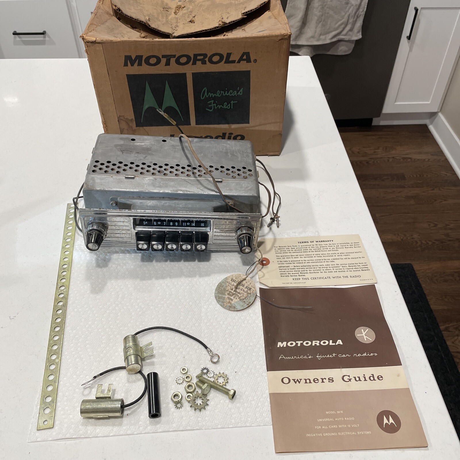 NOS Motorola Model 597X Transistor Radio 1950’s Chevrolet Ford Mopar