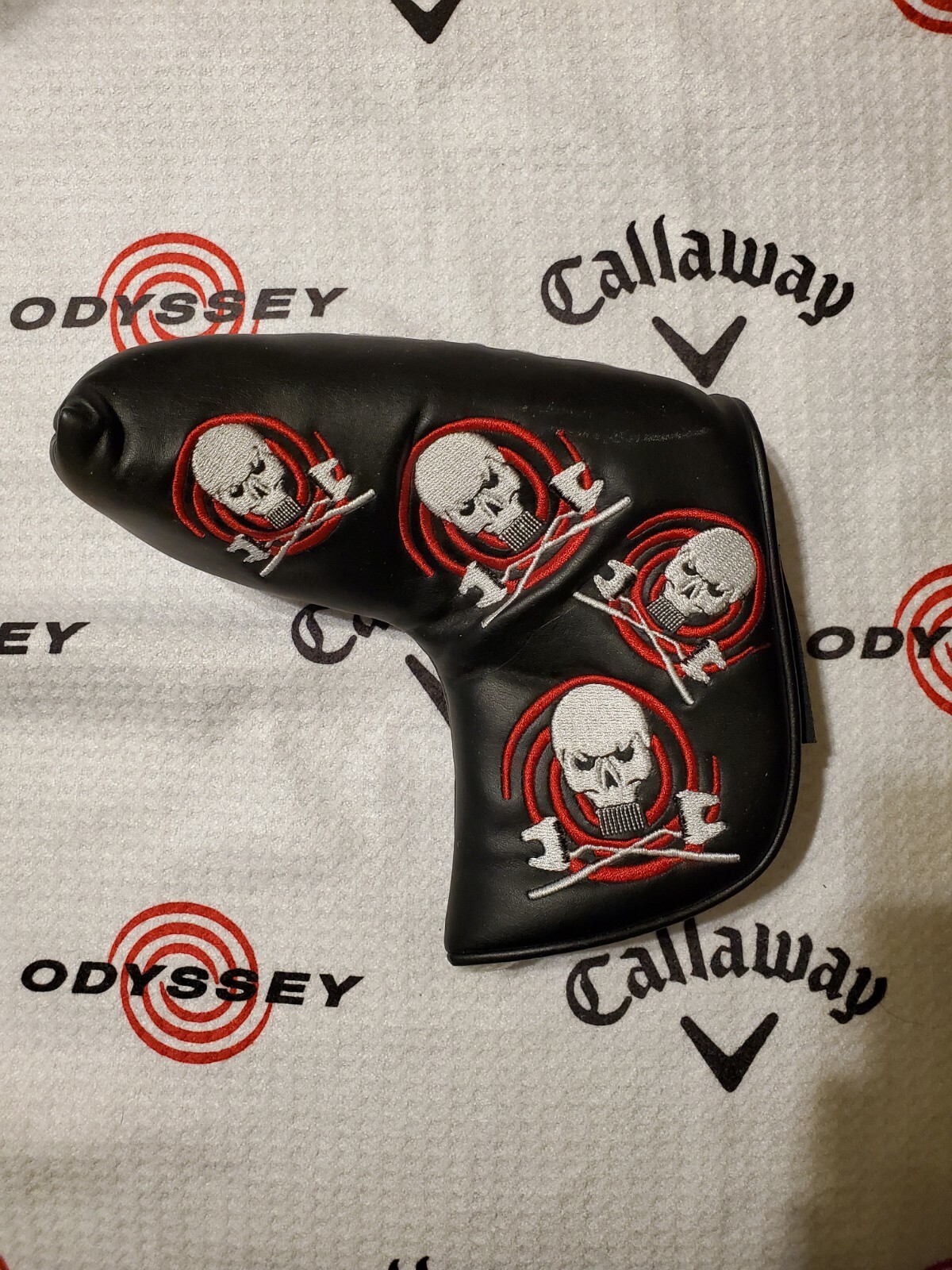 Odyssey #InnovateOrDie Blade Headcover *Extemely Rare* Odyssey #InnovateOrDie Blade Headcover *Extemely Rare*