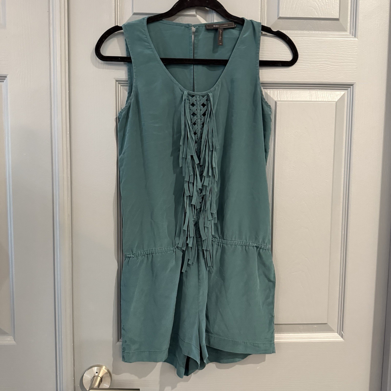 NWD BCBG MAXAZRIA Green Silk Lightweight Tassled Cut Out Romper Pockets Size XS