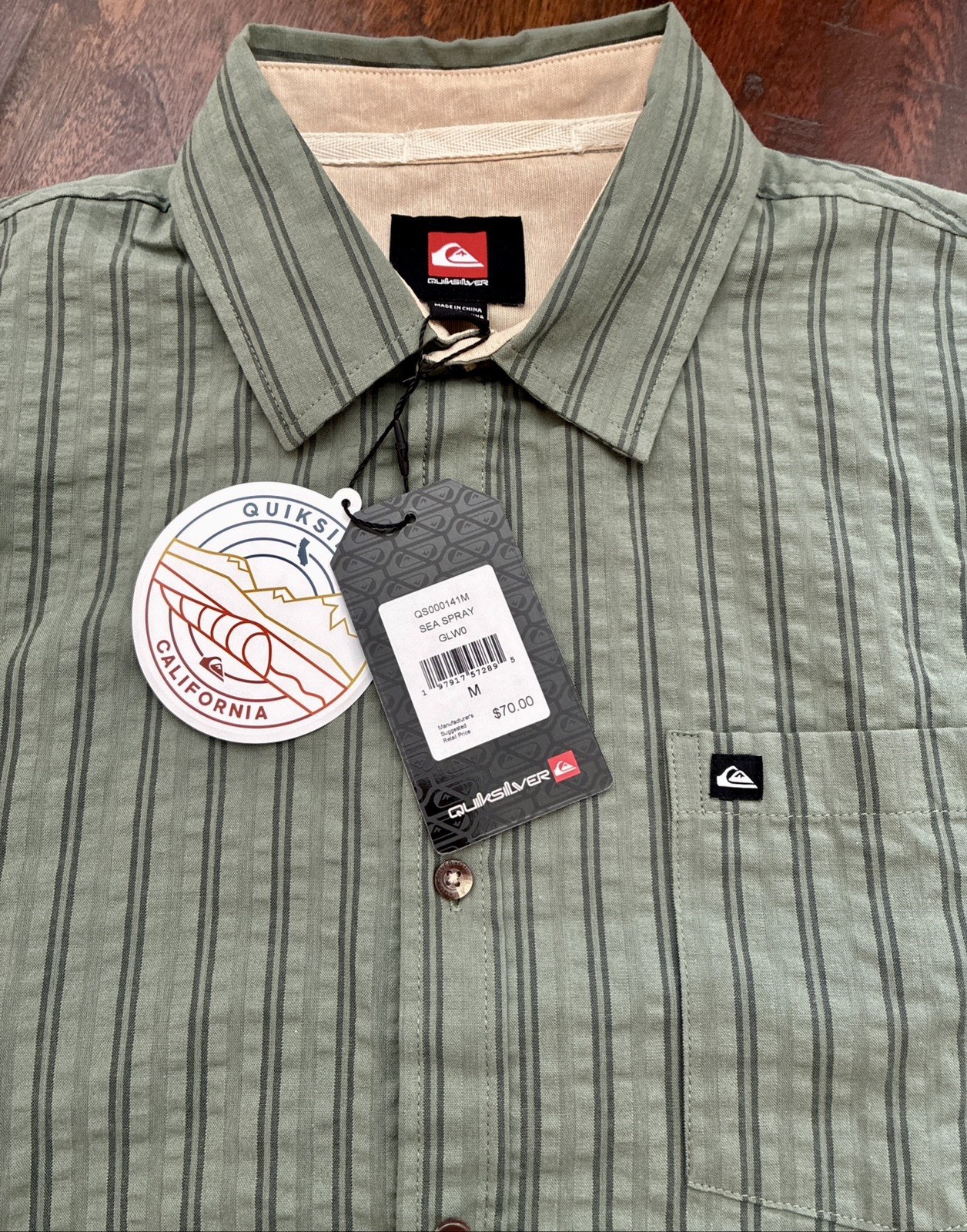 QUICKSILVER~ Mens Casual Short Sleeve Shirt~Sea Spray Green~ Sz. M/NWT