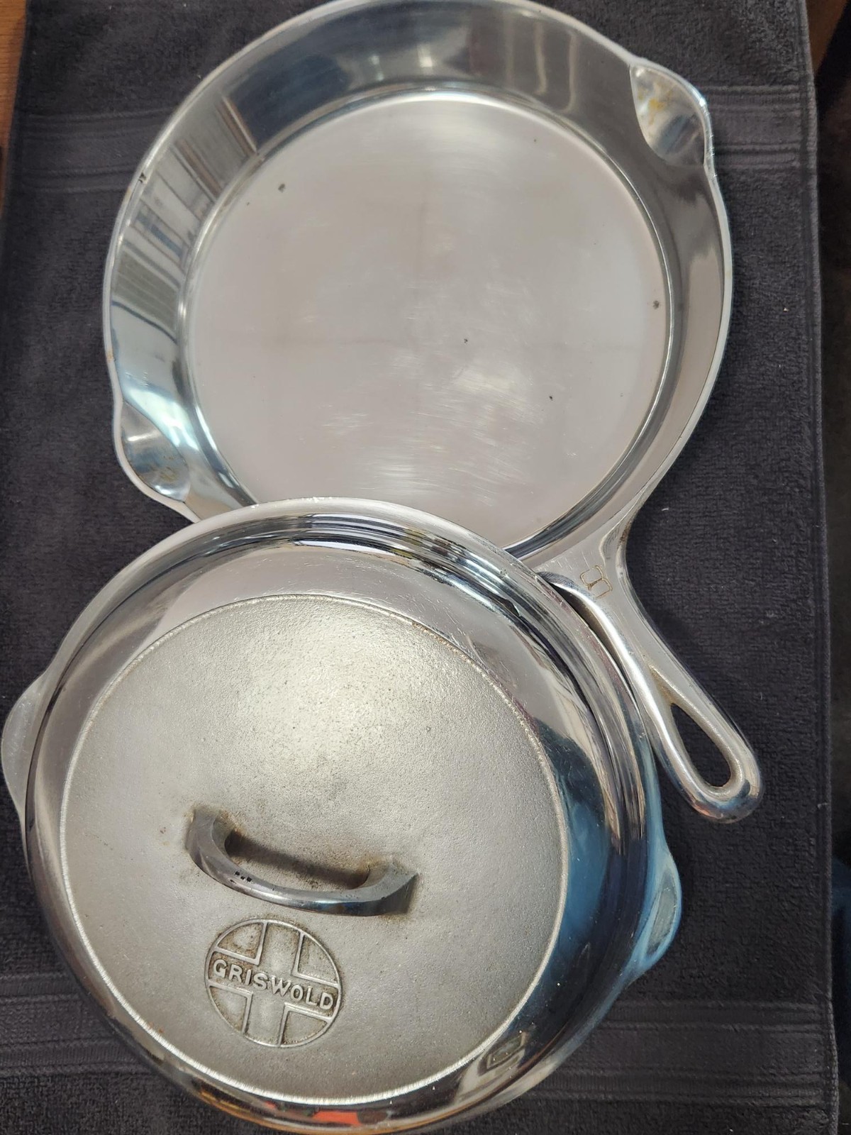 GRISWOLD NO. 8 CASTIRON SKILLET & LID; CHROME - EXTREMELY RARE CHROME CONDITION