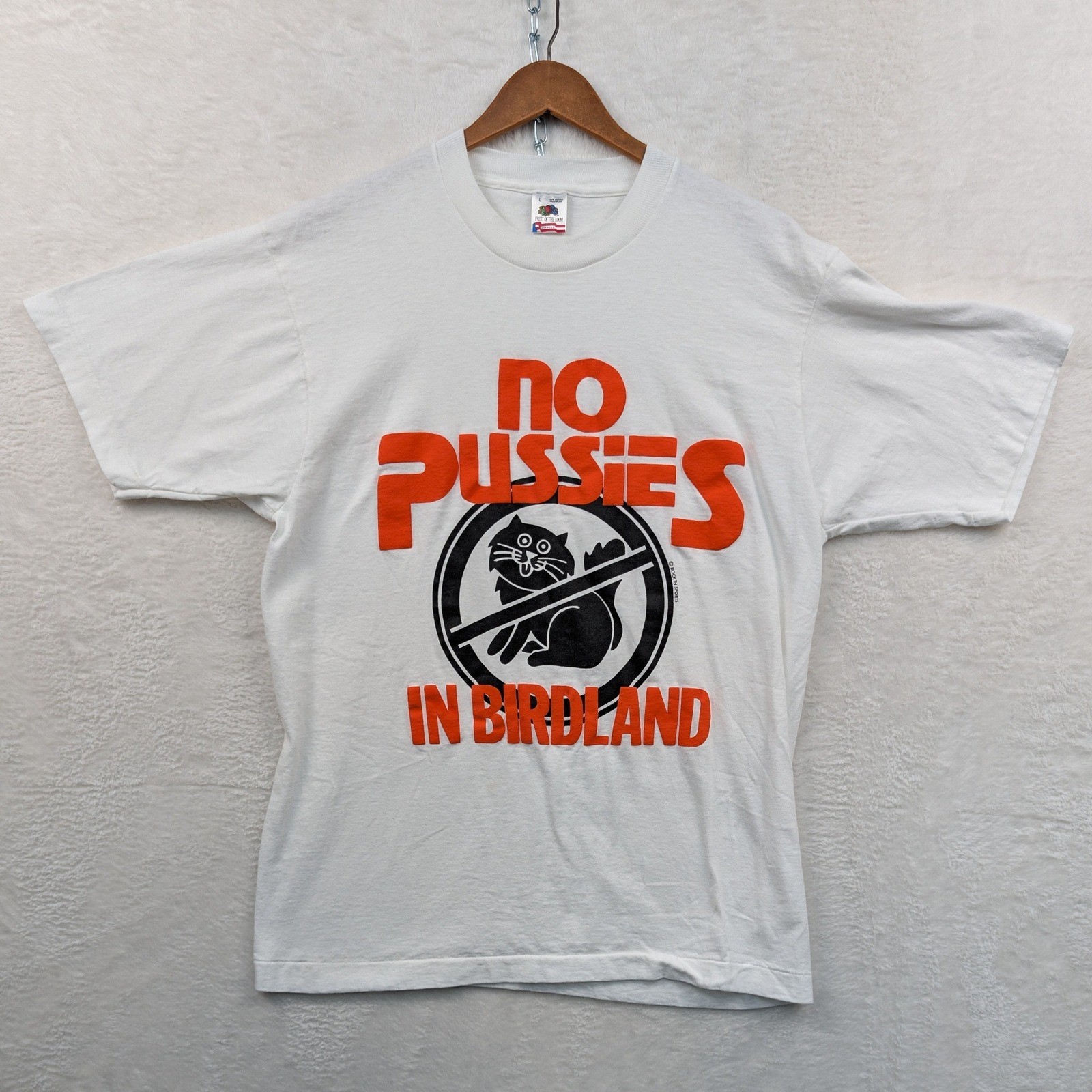 VTG Baltimore Orioles T-Shirt Men\'s M White No Pussies In Birdland Funny USA 90s