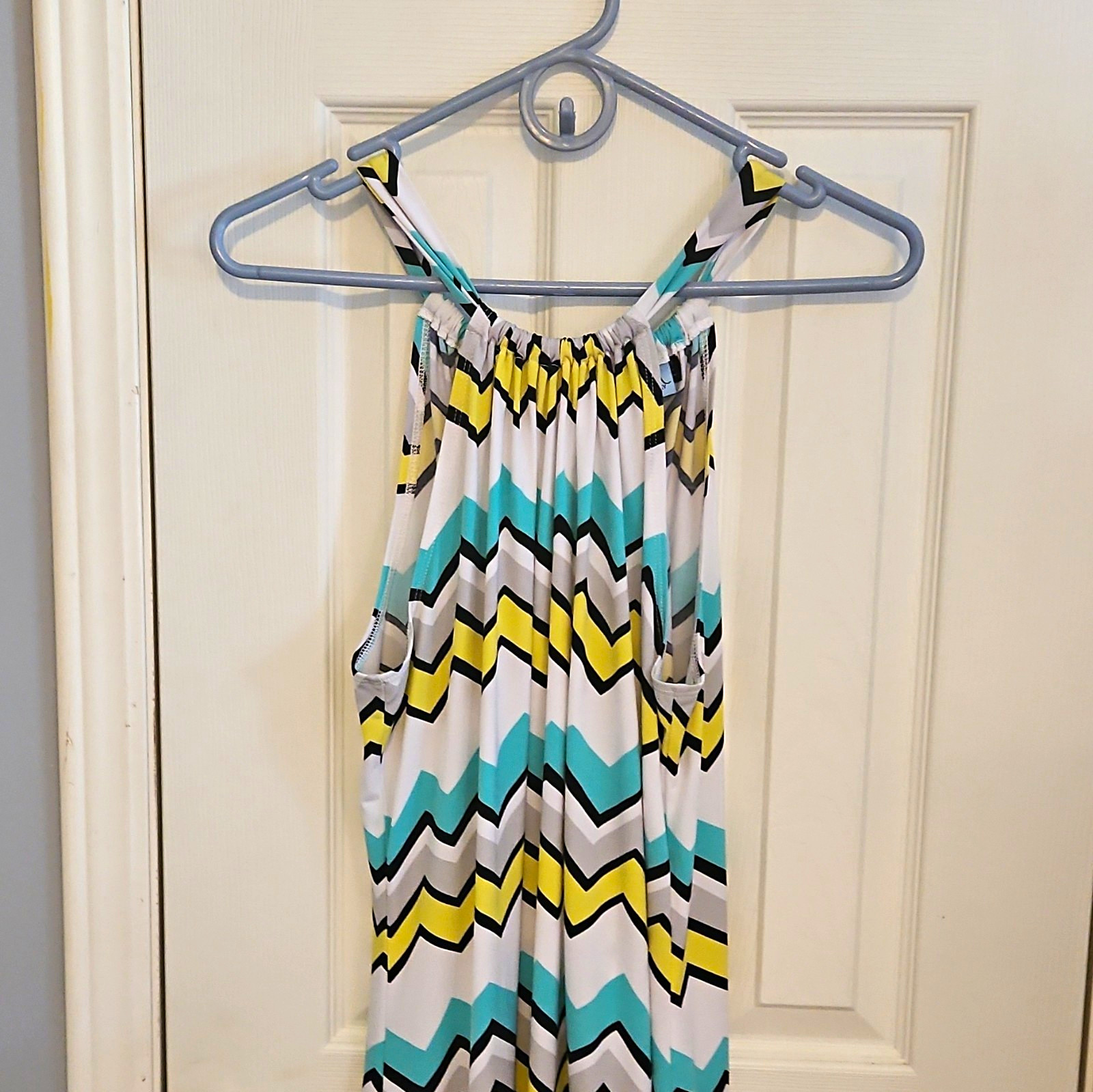 Cynthia Rowley White Teal Yellow Black Gray Chevron Halter Strappy Pullover M