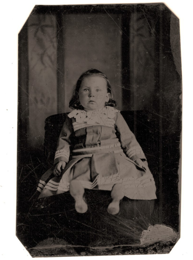 Antique 1870s 1/6 Plate Tintype Young Child Great Dress TOYS WOOD RATTLES
