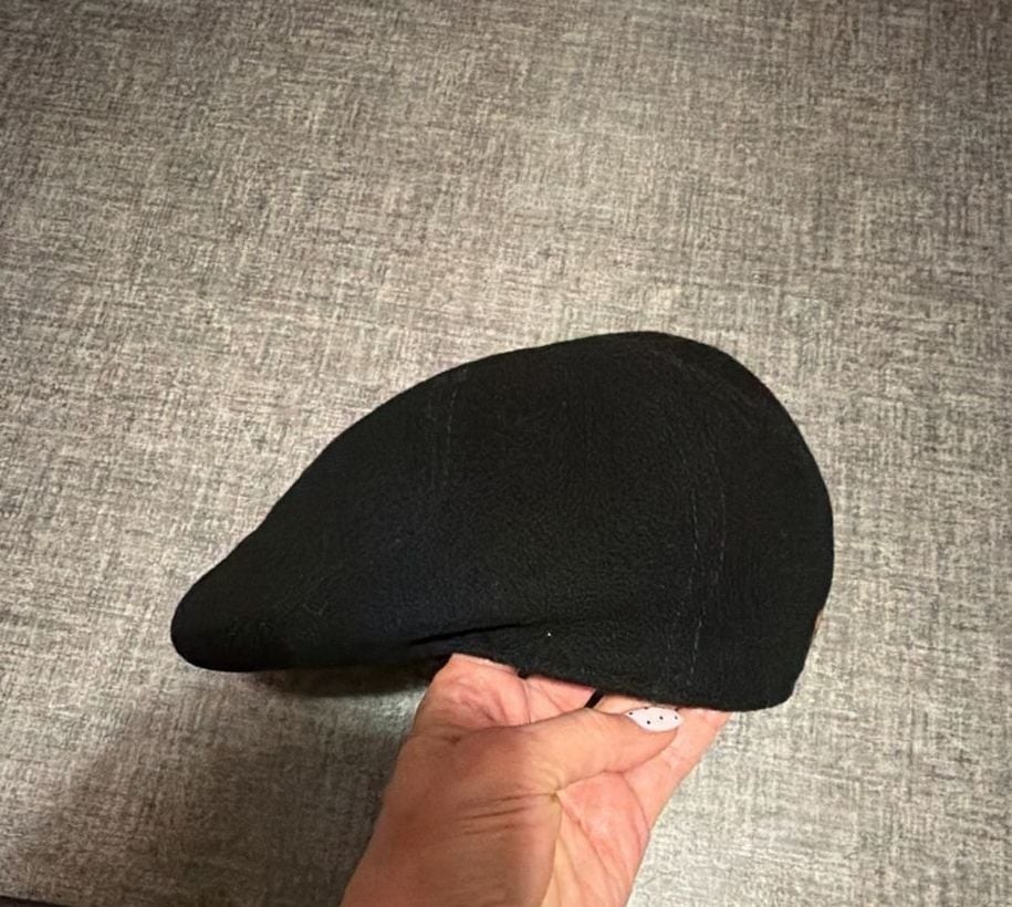 Goorin Bros Flat Cap Size X-Large Black Wool Red Satin Lined Goorin Bros Flat Cap Size X-Large Black Wool Red Satin Lined