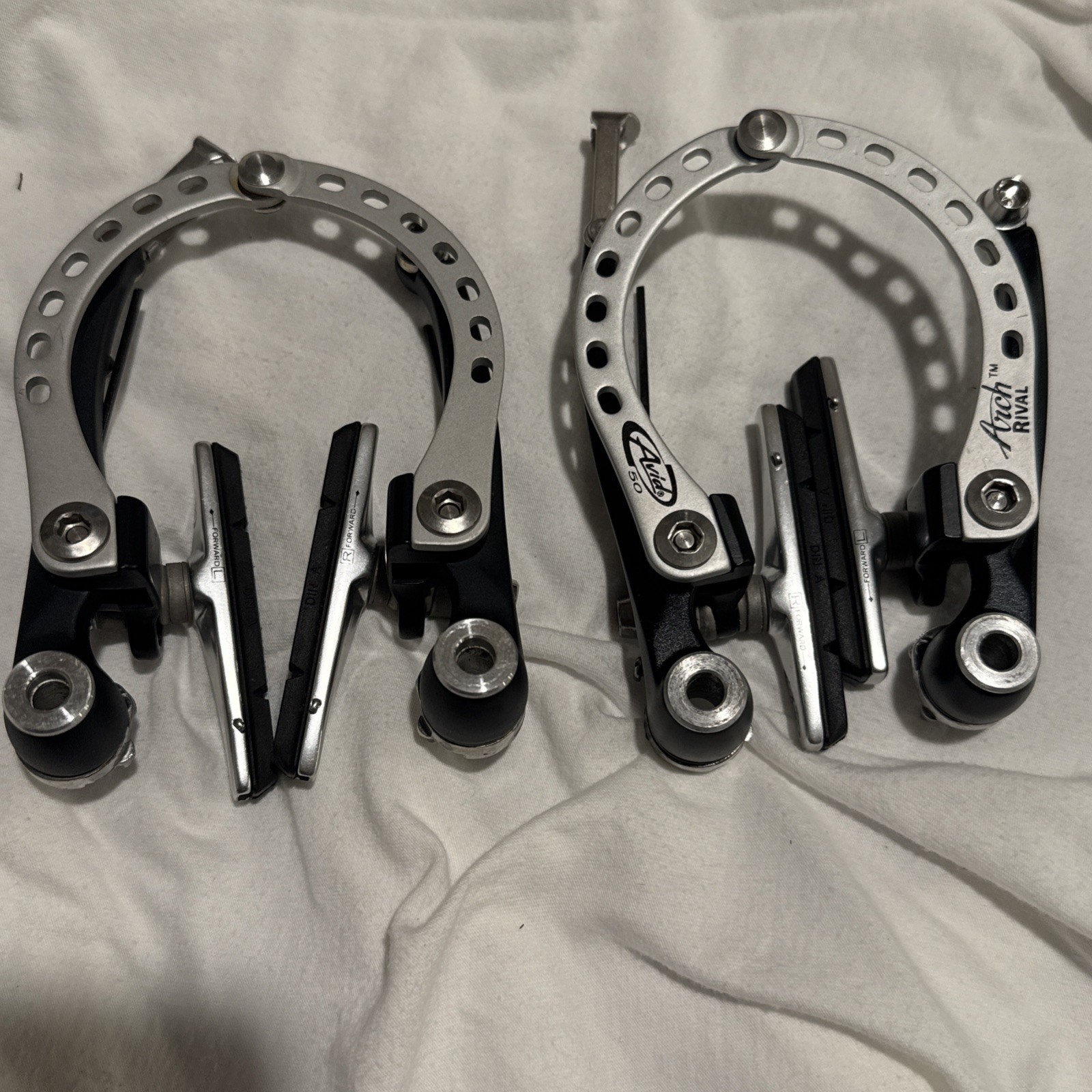 Vintage Avid Arch Rival 50 Liner Pull V Brake Set MTB Mountain Bike Vintage Avid Arch Rival 50 Liner Pull V Brake Set MTB Mountain Bike
