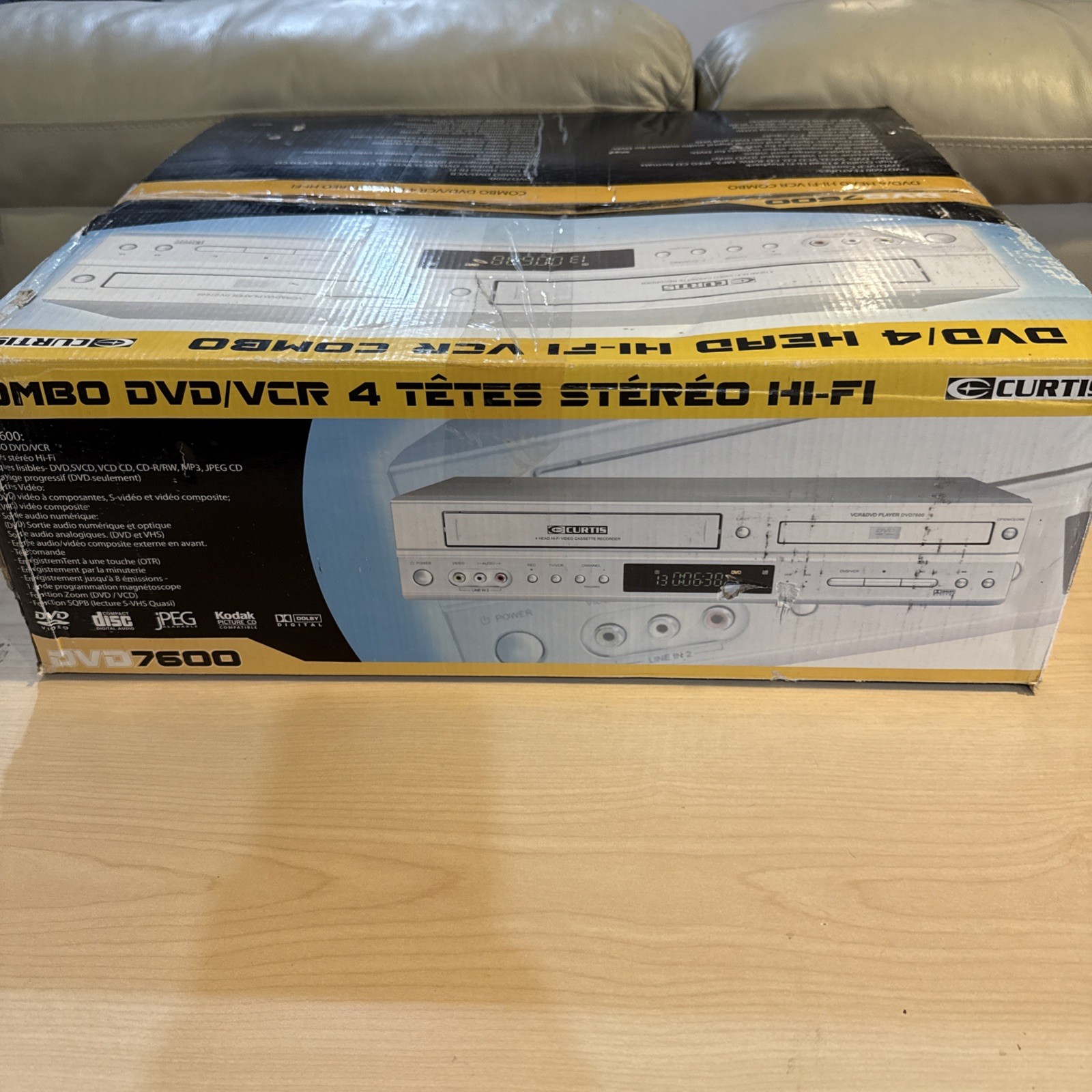 NEW RareFind Curtis DVD7600 DVD VHS Player 4 Head Hi Fi Stereo SQPB VCR Combo
