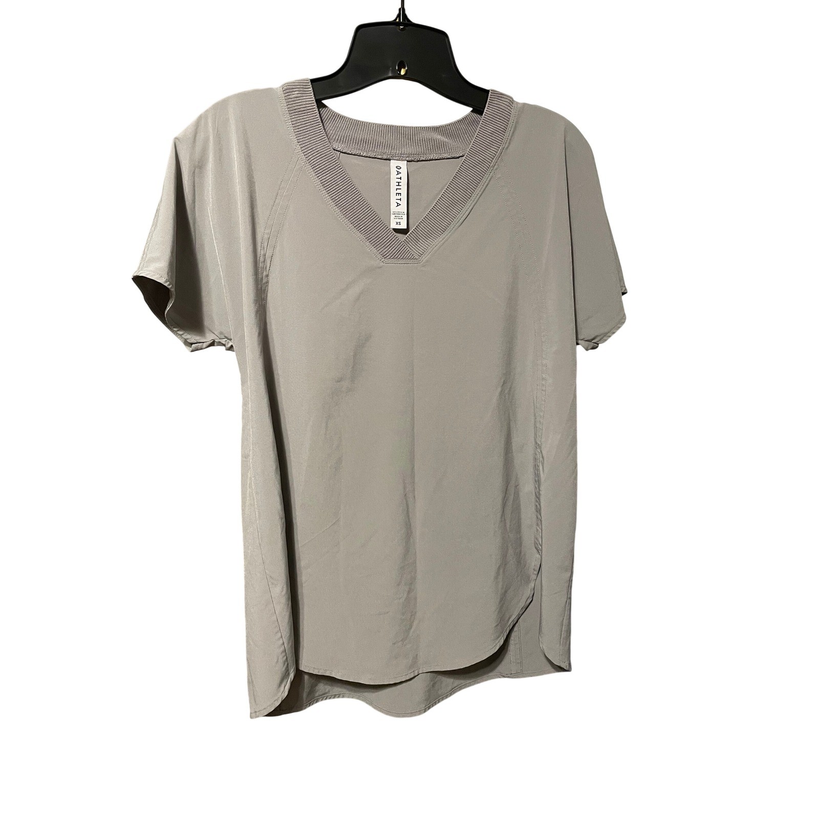 Athleta Zephyr V-Neck Short Sleeve Top Osprey Gray Size Size XS Athleisure