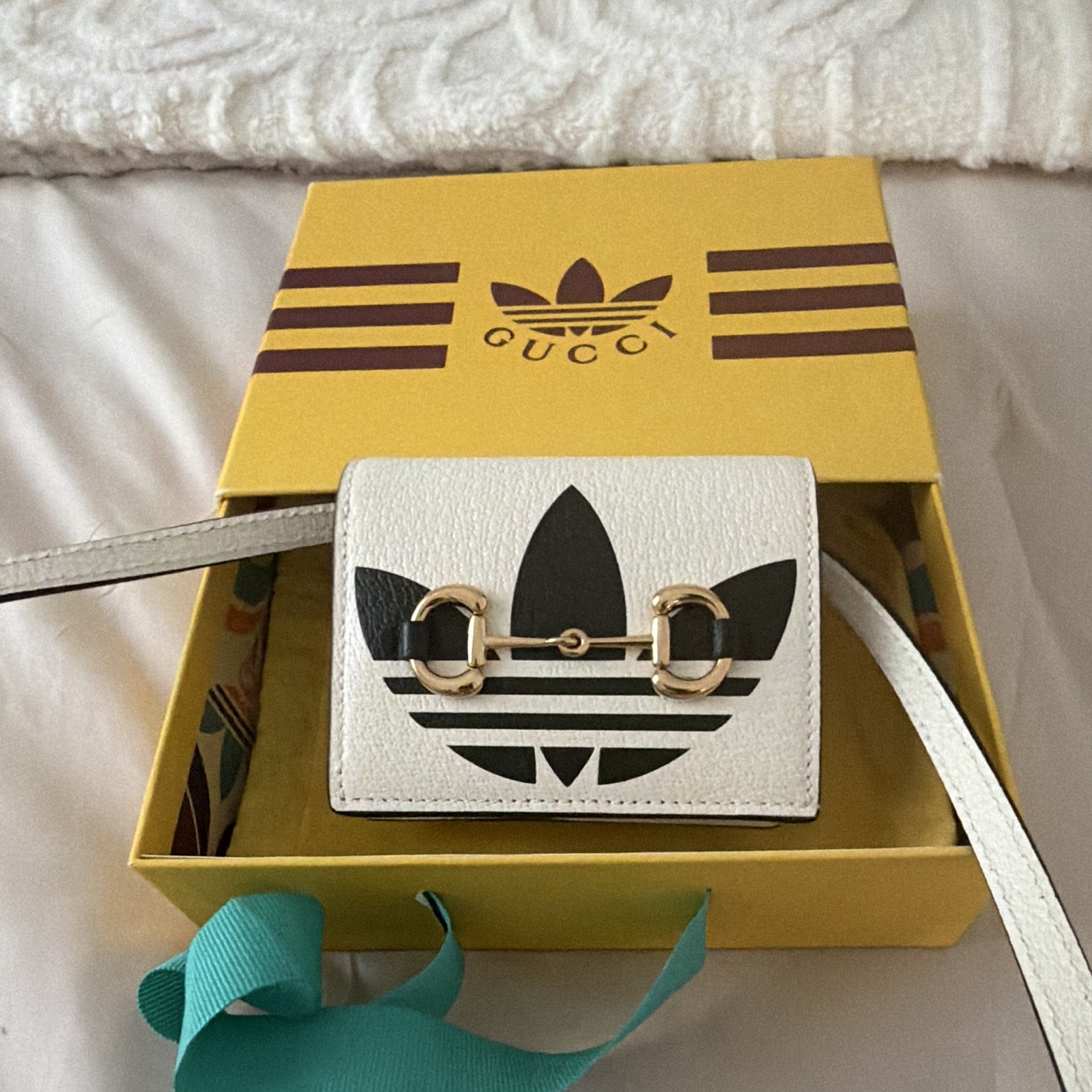 Gucci adidas Women’s Small White/Black Logo Crossbody Bag Gold Hardware Clasp Gucci adidas Women’s Small White/Black Logo Crossbody Bag Gold Hardware Clasp