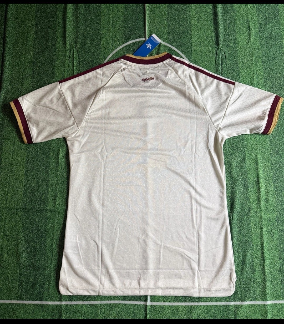 Spain National Soccer Jersey Home White NWT-Size XL Spain National Soccer Jersey Home White NWT-Size XL