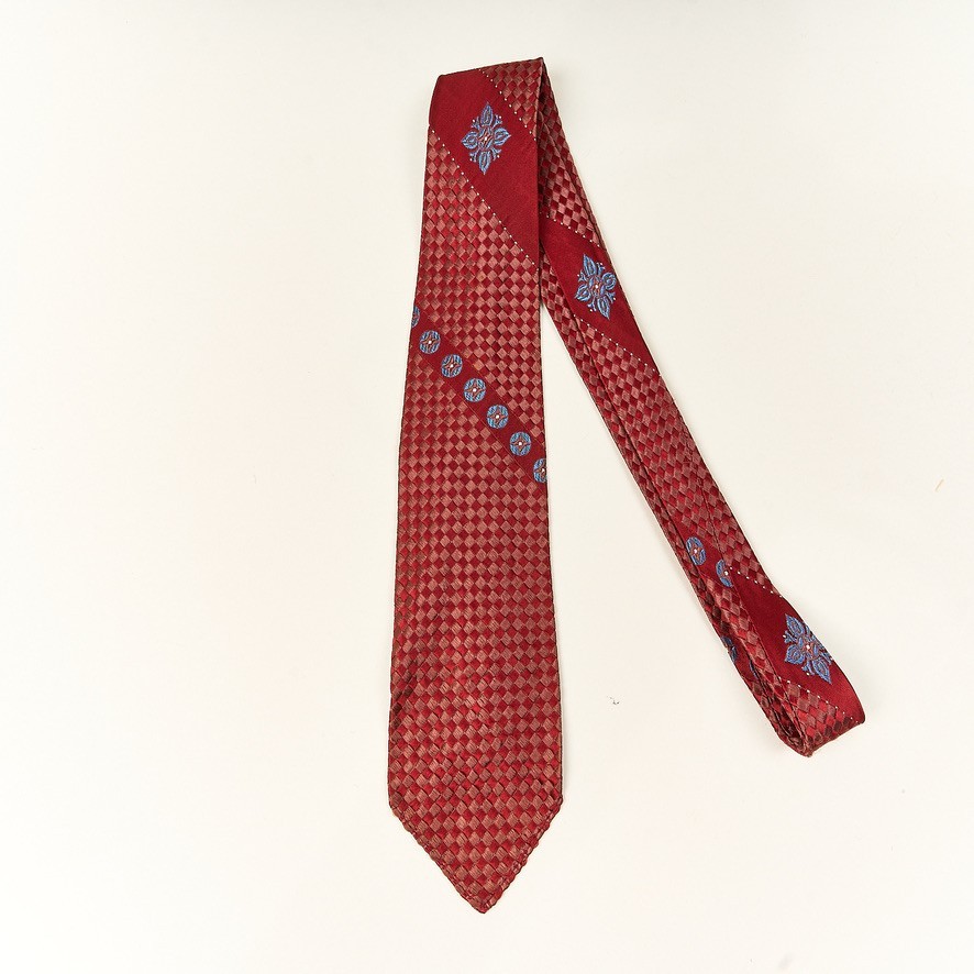 Vintage Wembley Neck Tie Red Pink Woven Embroidered Art Deco Rockabilly 3x54