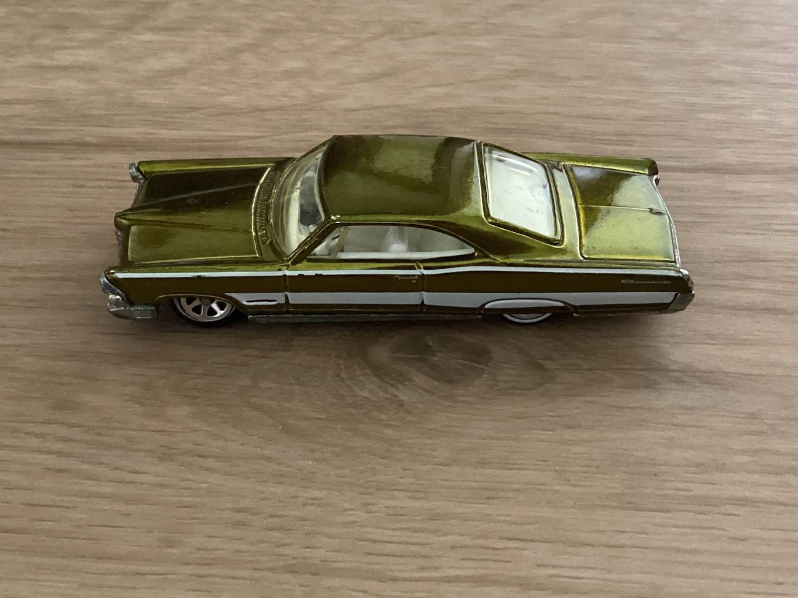 Vintage Original Hot Wheels ‘65 Bonneville Gold White Stripe