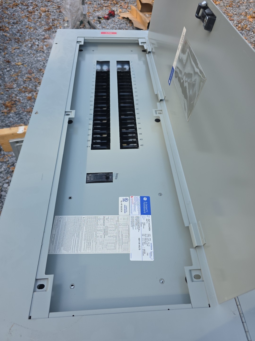 GE Panelboard AQF3422ABX 225 Amp Main Breaker 208/108 V 3 Phase 4 Wire
