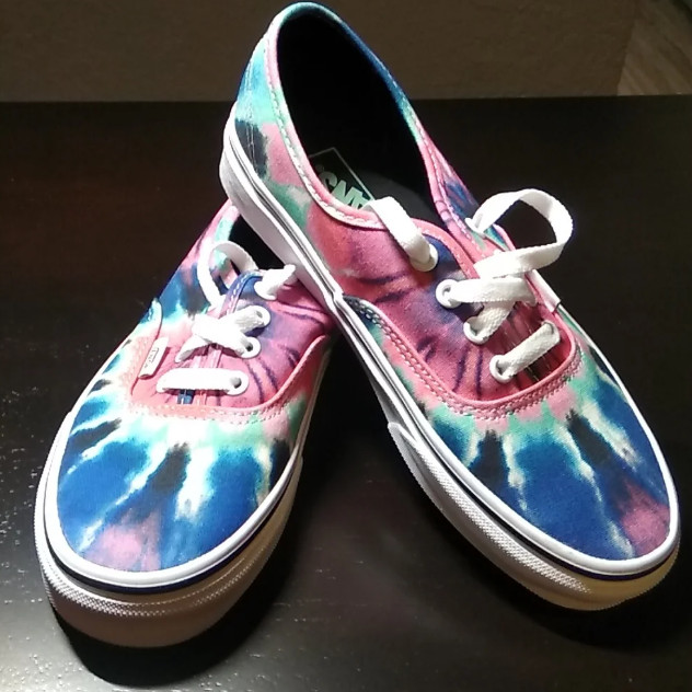 Vans Blue/Pink Authentic Tie-Dye Sneakers Size 7