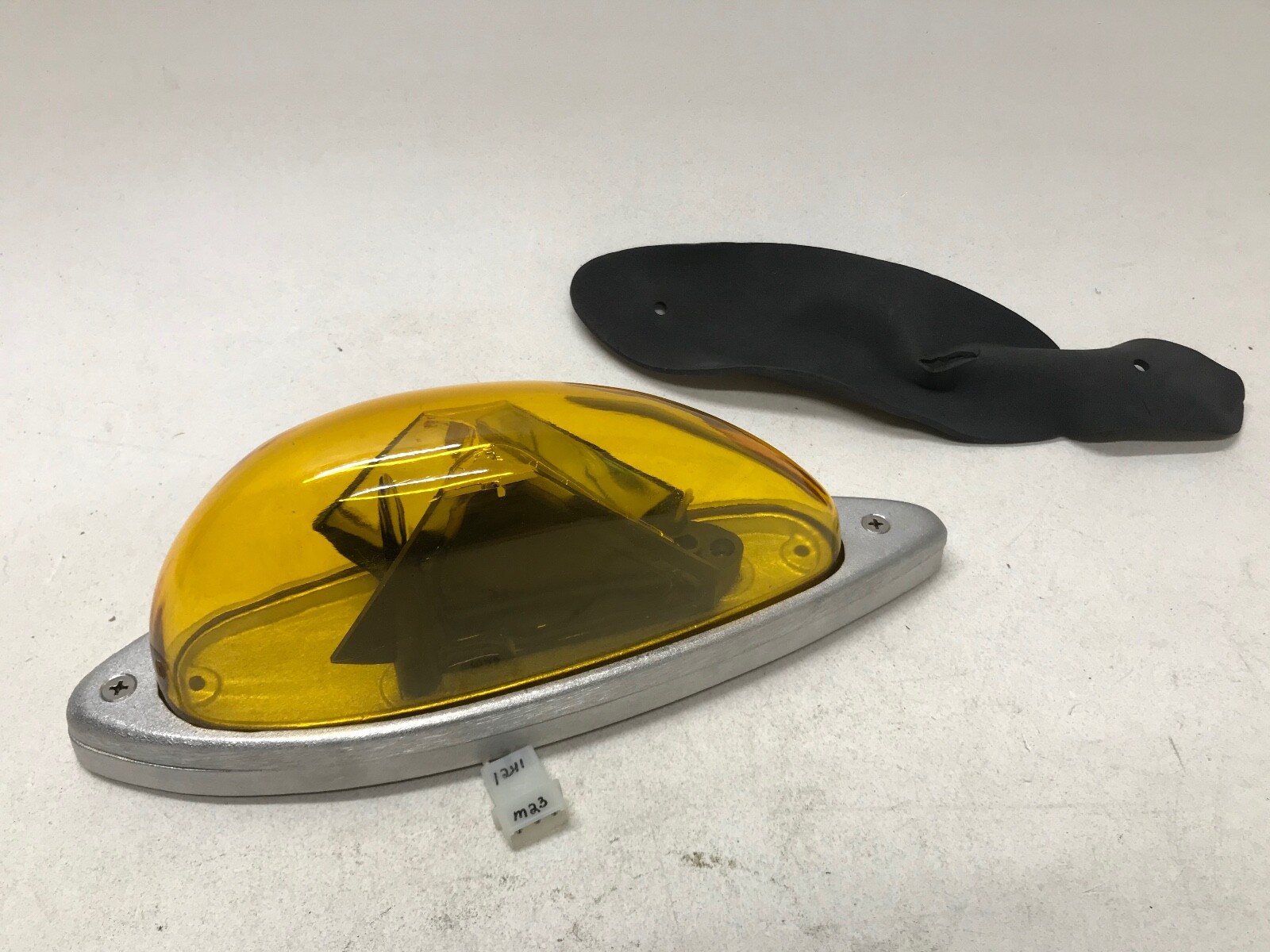 OEM Whelen H.E.L.S Amber Strobe Lamp Assembly 01-0682082-A-1-C / 01-0682082