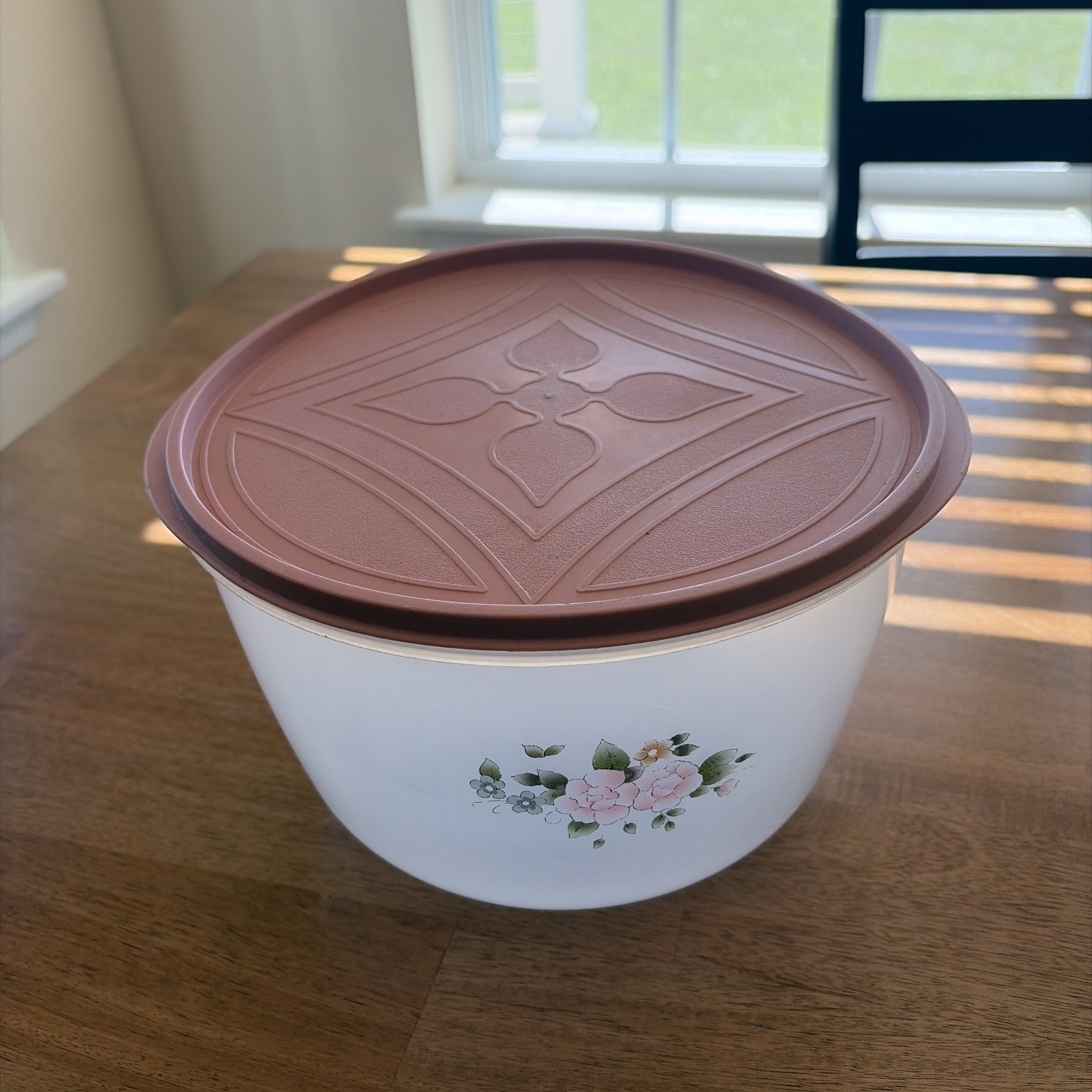 Pfaltzgraff Tea Rose Tupperware bowl