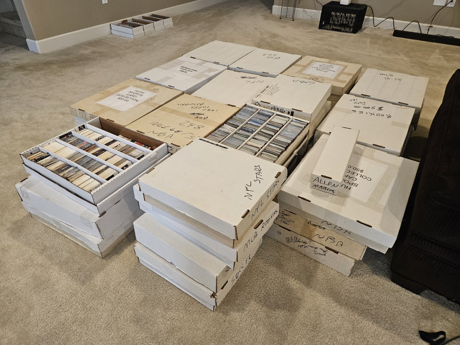 Huge Sports Card Blowout Sale 3000+ Card Lot 💥BASEBALL MLB (5000ct Box Full) Huge Sports Card Blowout Sale 3000+ Card Lot 💥BASEBALL MLB (5000ct Box Full)