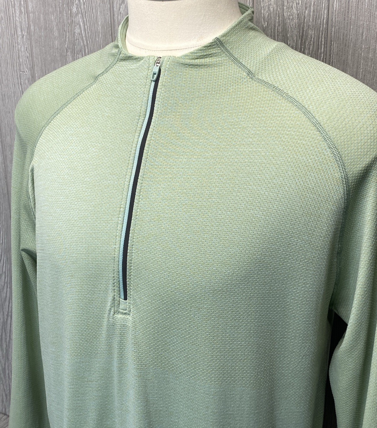 Luluemon Men’s 1/2 Zip Sweater Long Sleeve Pullover Gym Green Size XXL 2XL Luluemon Men’s 1/2 Zip Sweater Long Sleeve Pullover Gym Green Size XXL 2XL