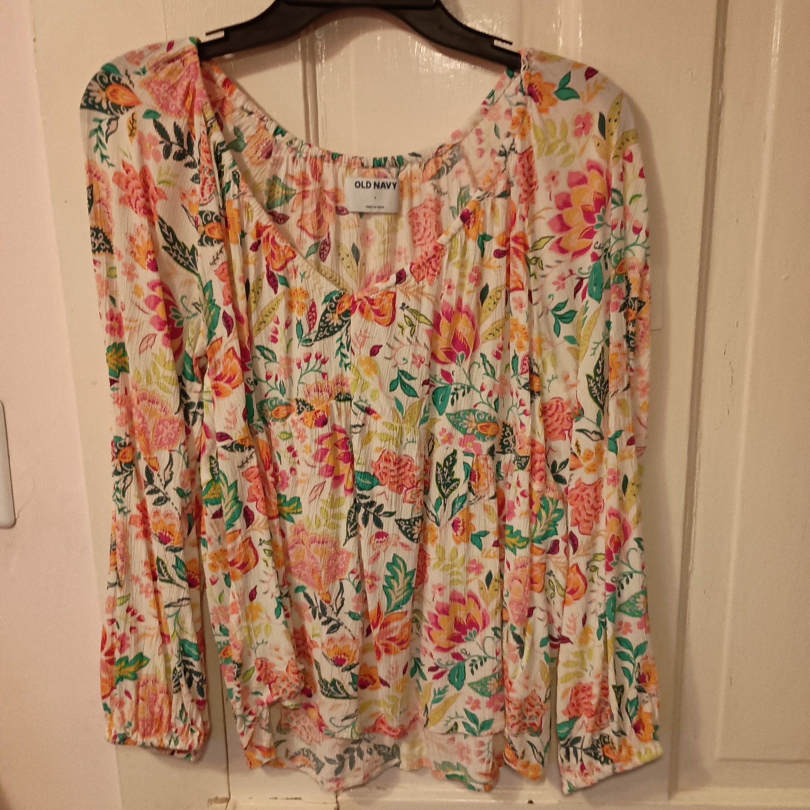 Old navy Floral Pheasant Blouse Large Old navy Floral Pheasant Blouse Large