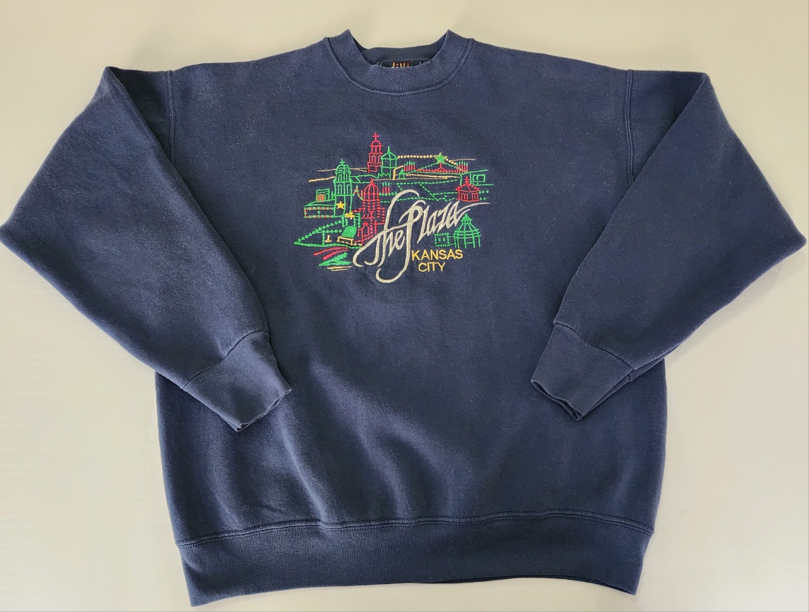 Vintage 90\'s Sweatshirt The Plaza Lights Kansas City Size Large Old Crew Grade A Vintage 90\'s Sweatshirt The Plaza Lights Kansas City Size Large Old Crew Grade A