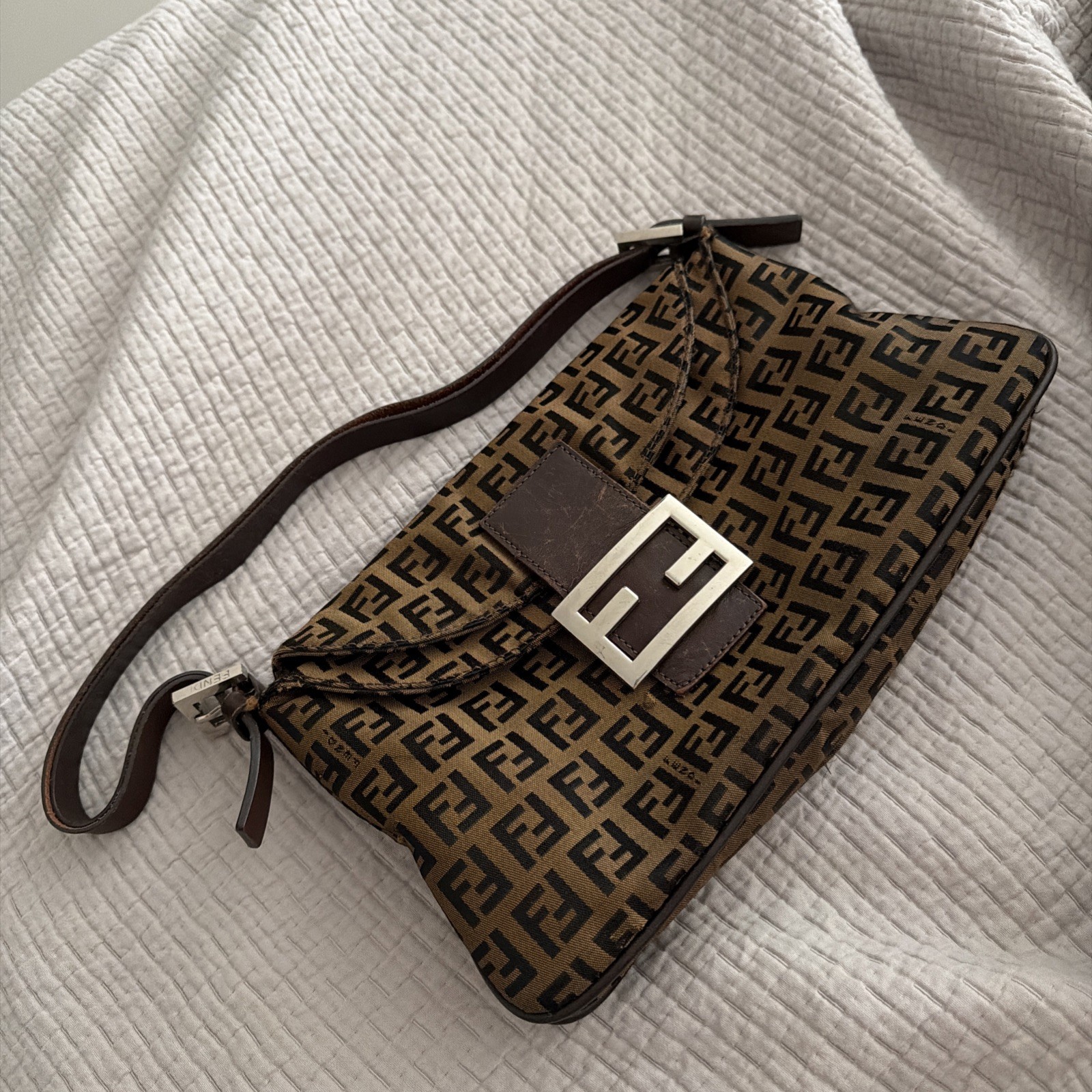 FENDI Vintage Zucca Brown Mamma Baguette Canvas Shoulder Bag Mamma FENDI Vintage Zucca Brown Mamma Baguette Canvas Shoulder Bag Mamma