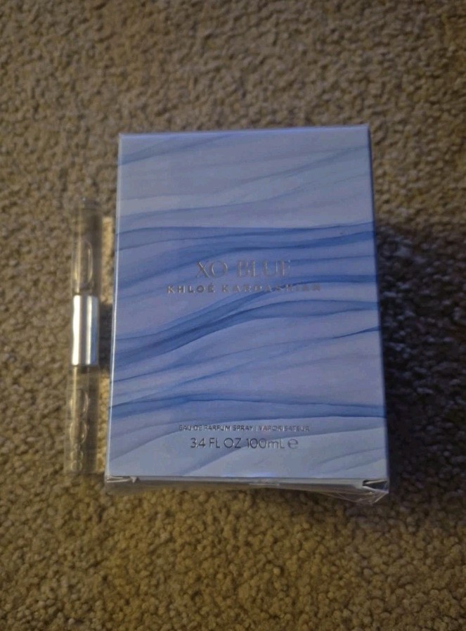 KHLOE KARDASHIAN XO BLUE & XO KHLOE KHLOE KARDASHIAN XO BLUE & XO KHLOE
