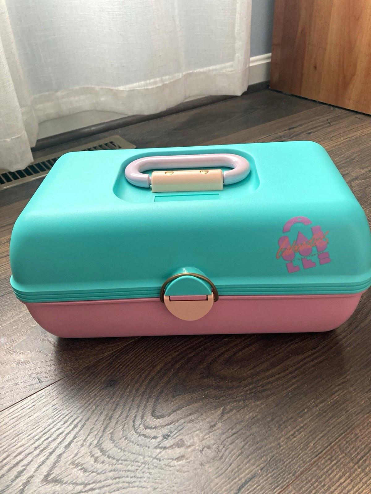 Vintage 80s/early 90s Caboodle Pink & Turquoise Plastic Makeup Case Vintage 80s/early 90s Caboodle Pink & Turquoise Plastic Makeup Case