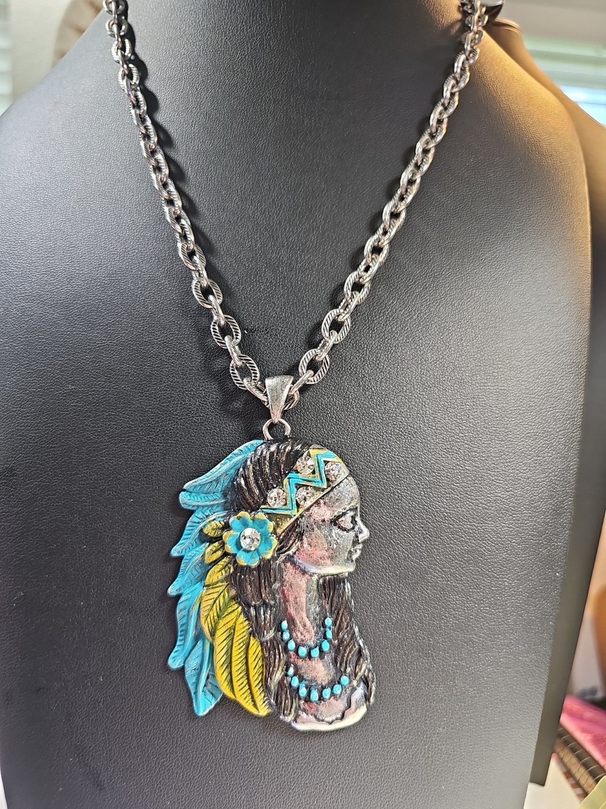Large Twisted Chain With Native Indian Girl Pendant Necklace Large Twisted Chain With Native Indian Girl Pendant Necklace