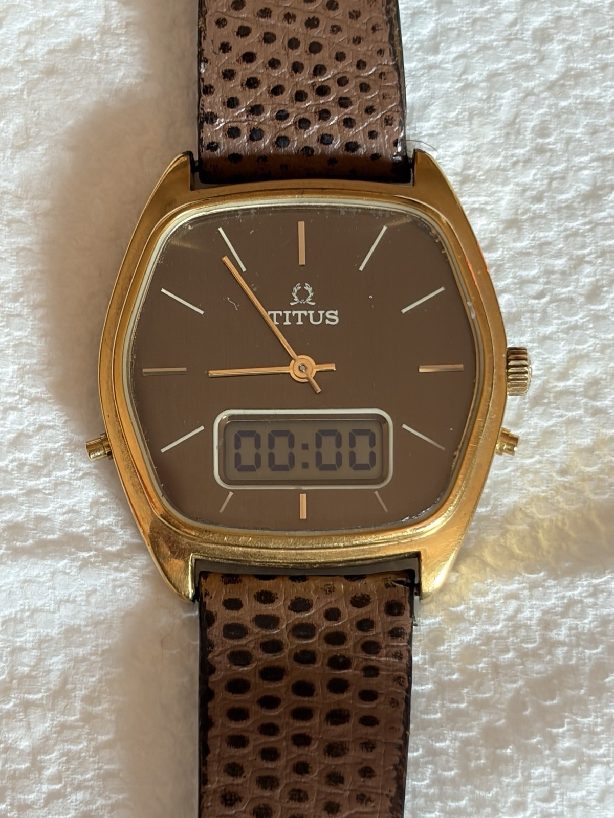 Vintage Solvil et Titus AnalogDigital Hybrid Quartz Watch  ESA 900231 Wo G2U