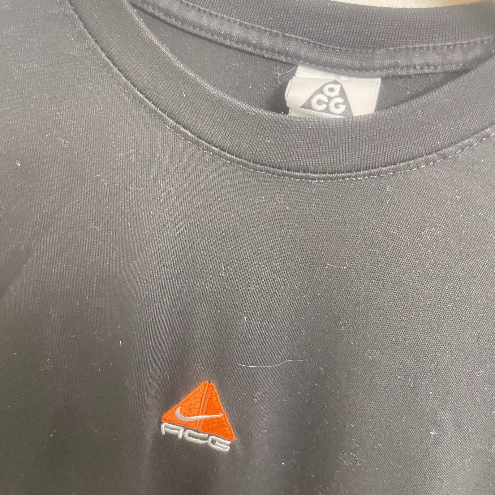 Nike ACG Dri-Fit T-Shirt Size L Black Logo Short Sleeve