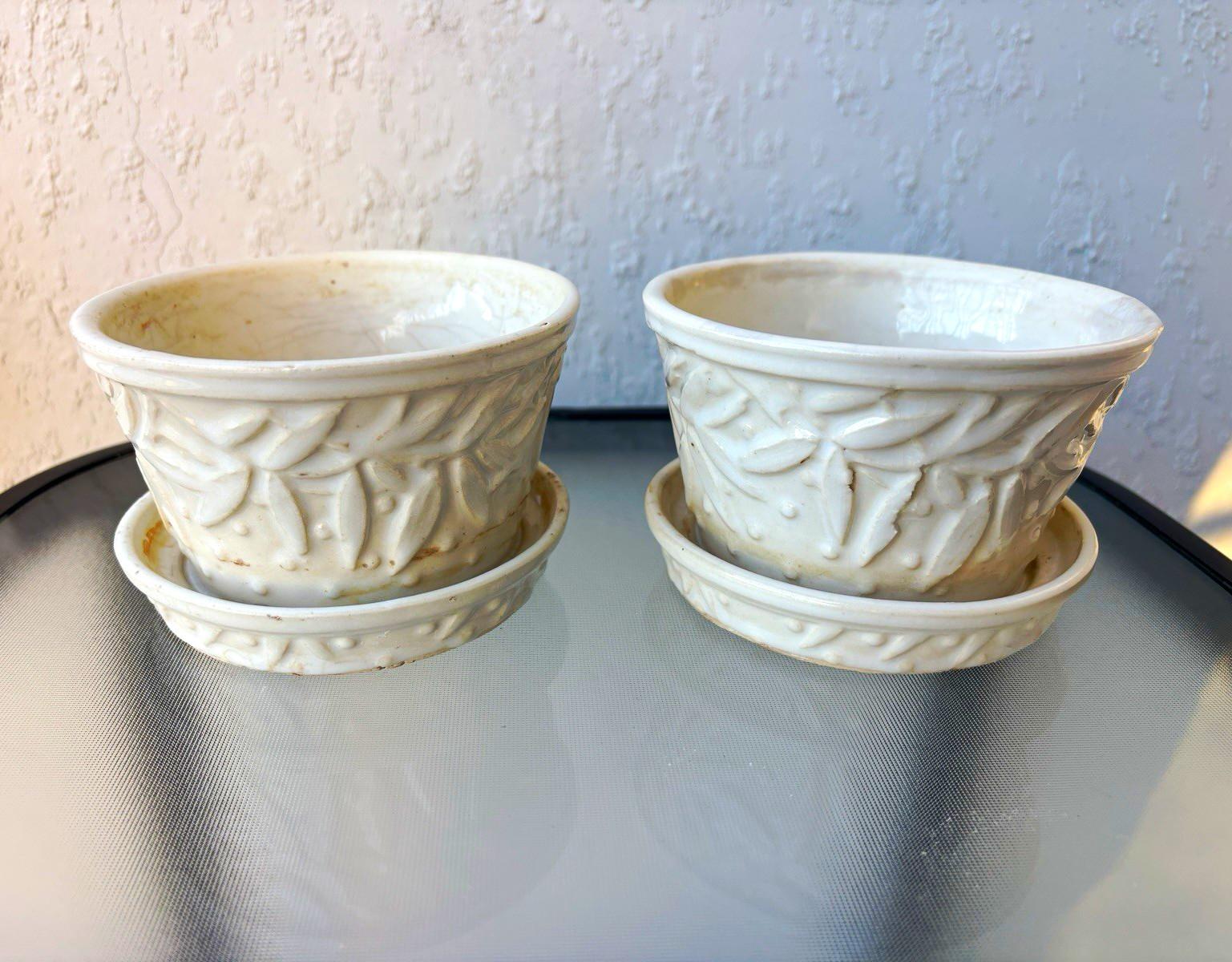 Pair of Vintage McCoy Pottery Planters w/ Saucers Ivory White Leaf Berry Design