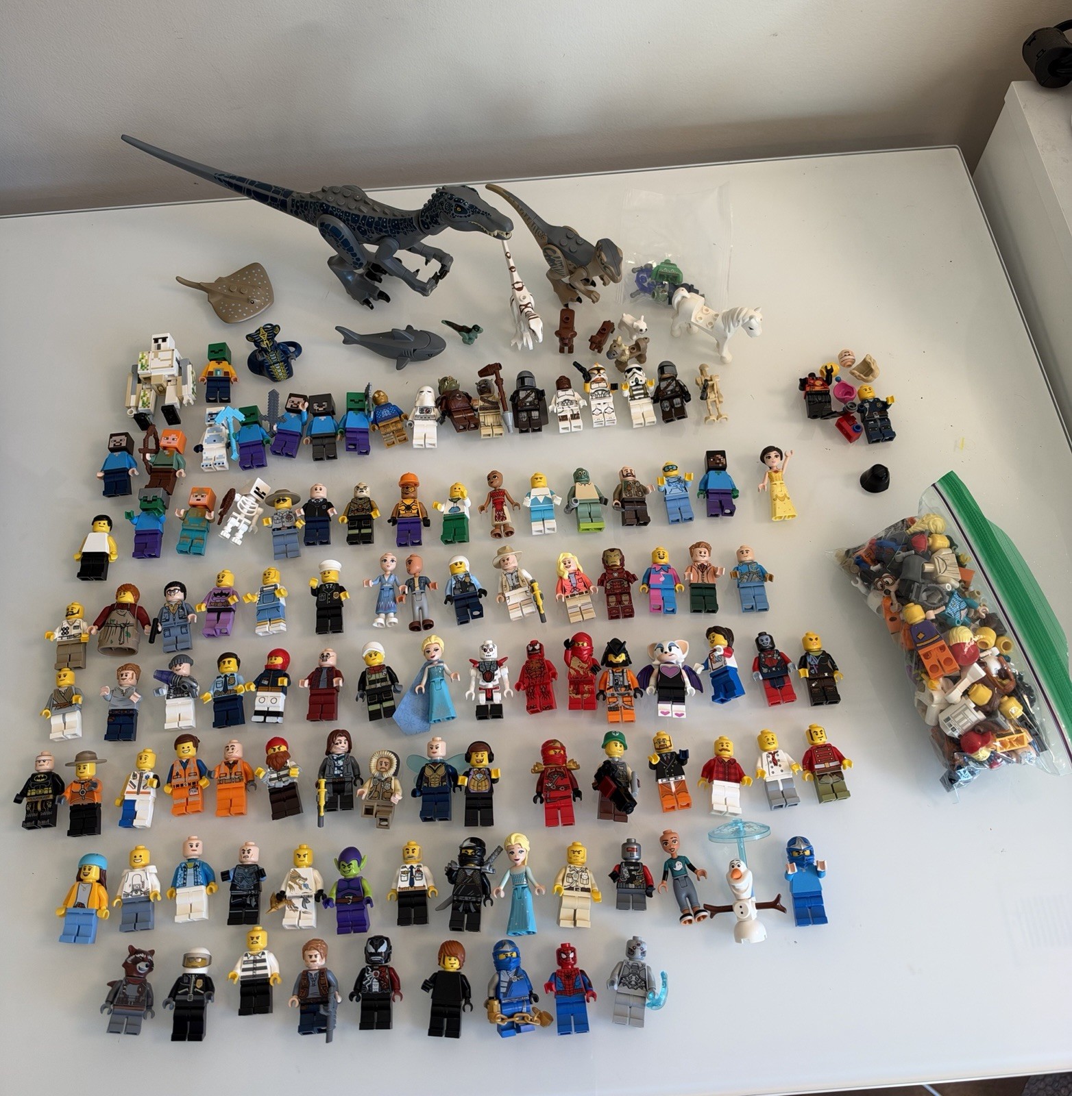 Huge Lot Lego Minifigures Minifigs Legos Star Wars City Minecraft Dinosaurs More Huge Lot Lego Minifigures Minifigs Legos Star Wars City Minecraft Dinosaurs More
