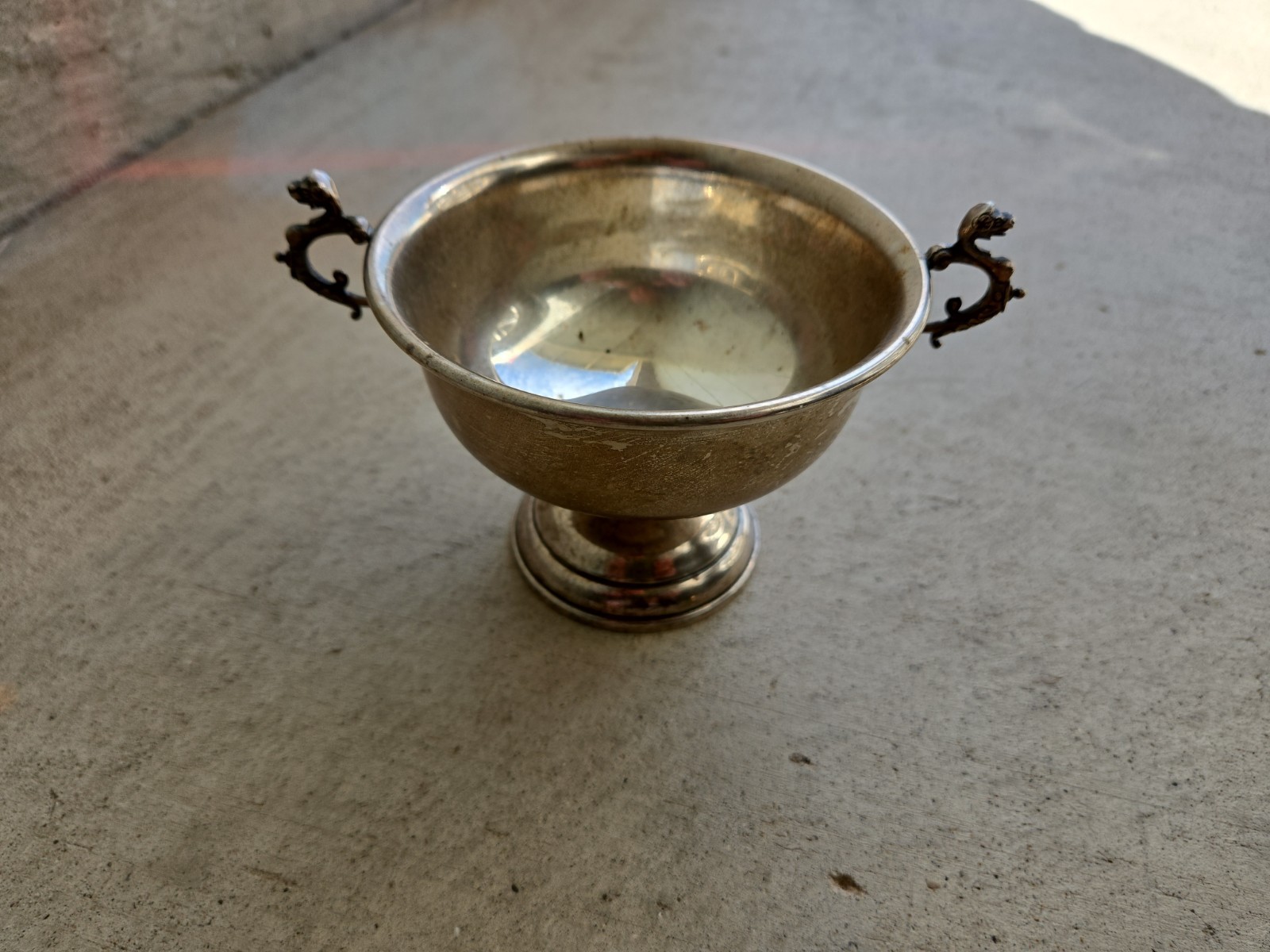 Vintage Reed & Barton Sterling Silver X18 Dragon Handled Footed Bowl 6.8 Ounces