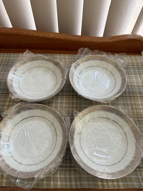 4 Noritake Crestwood Platinum 4 Oz Fruit Dessert Bowl 4166-408 NIB
