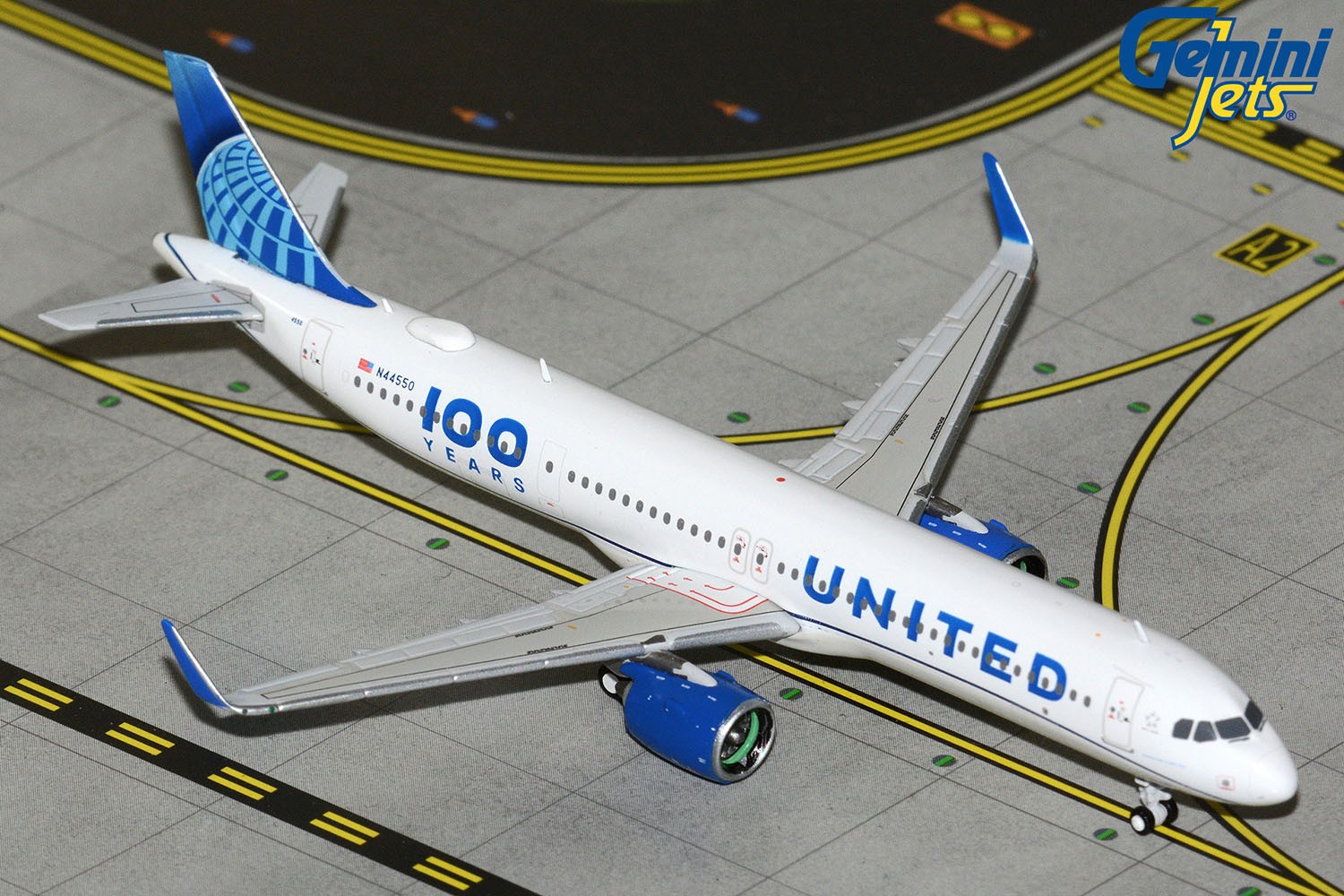 GeminiJets 1:400 United Airlines Airbus A321neo 100 Years GJUAL2424 IN STOCK