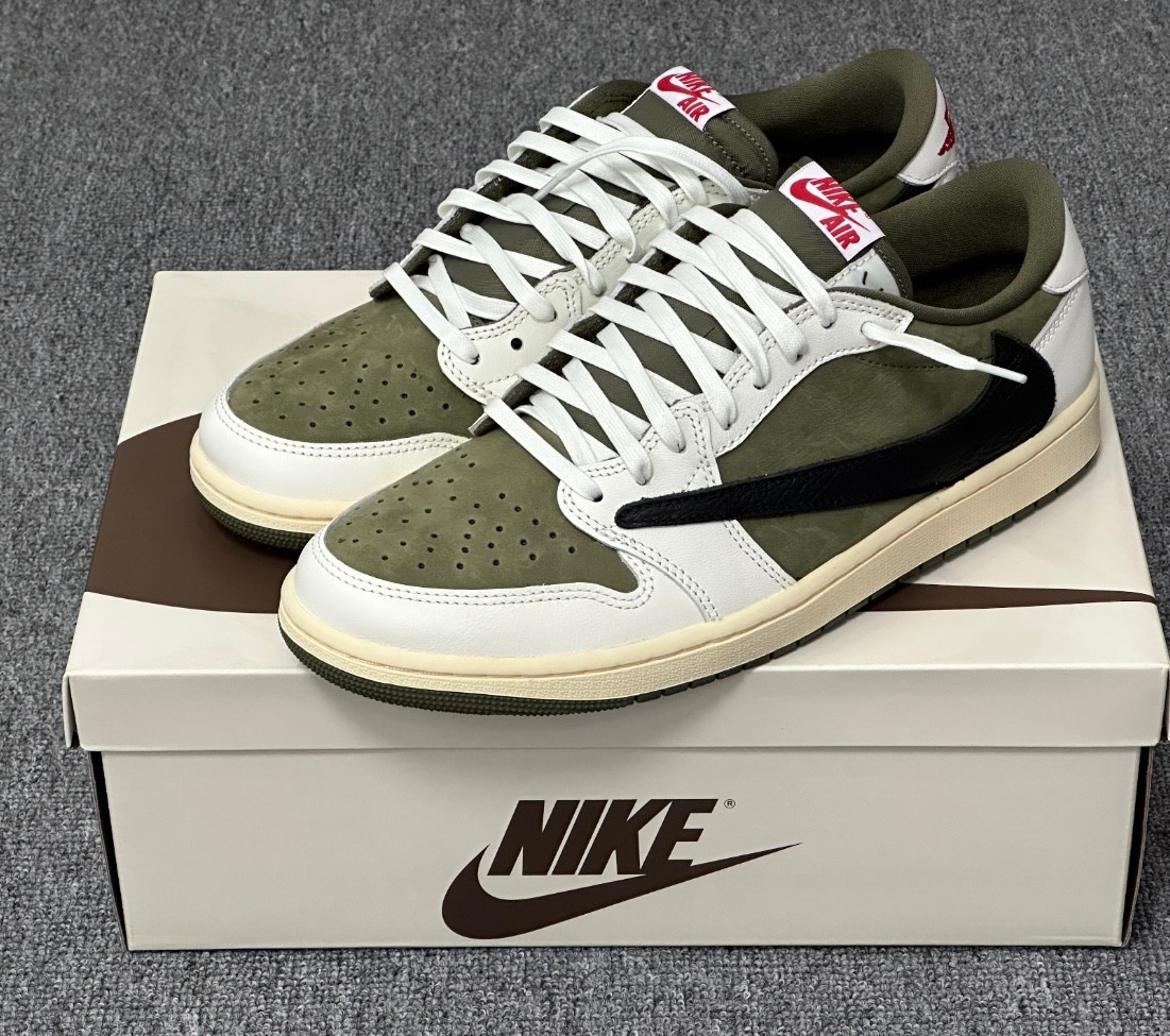 Men's Travis Scott AJ1 