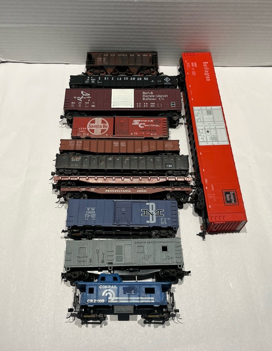 12 Vintage Athearn* HO Freight Cars Box Flat Caboose Gondola