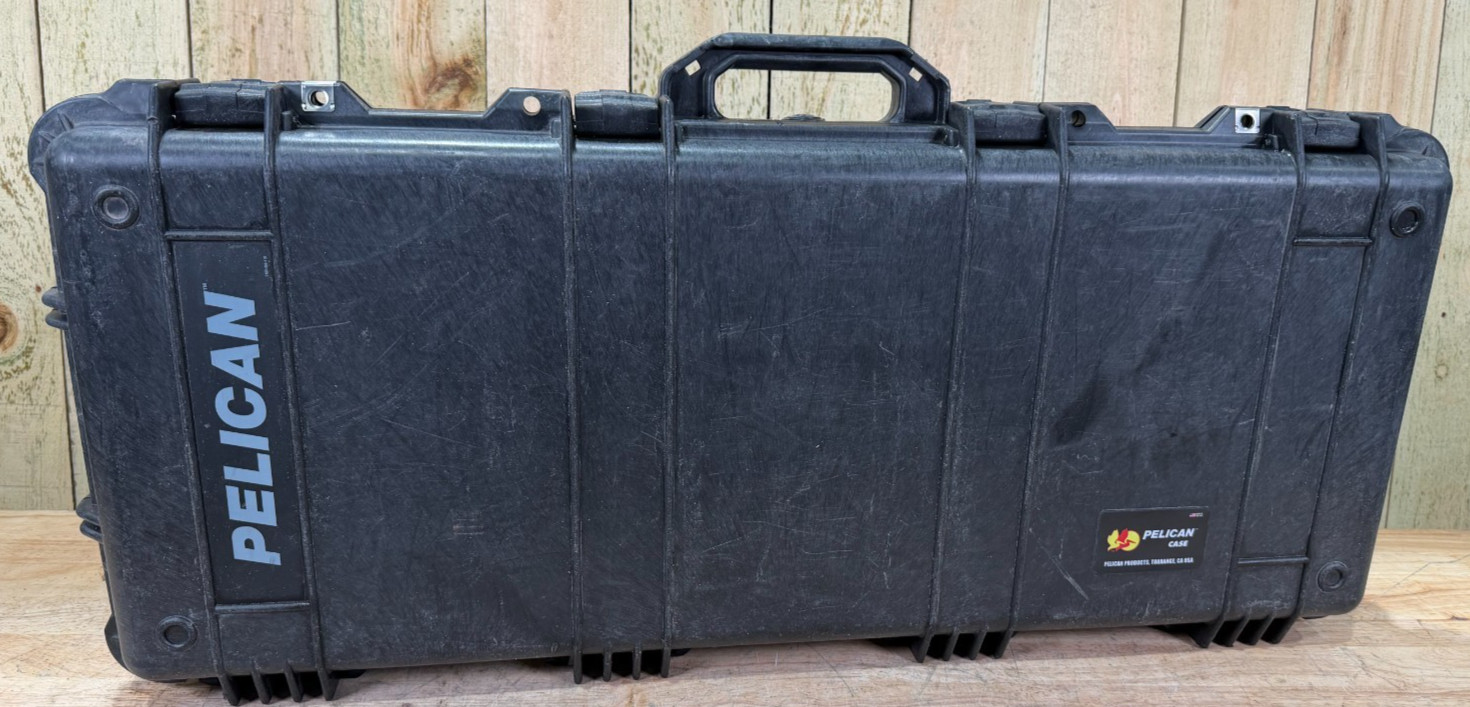 Pelican 1700 Rifle Case Protector Rolling Black Long Grade B/C 
