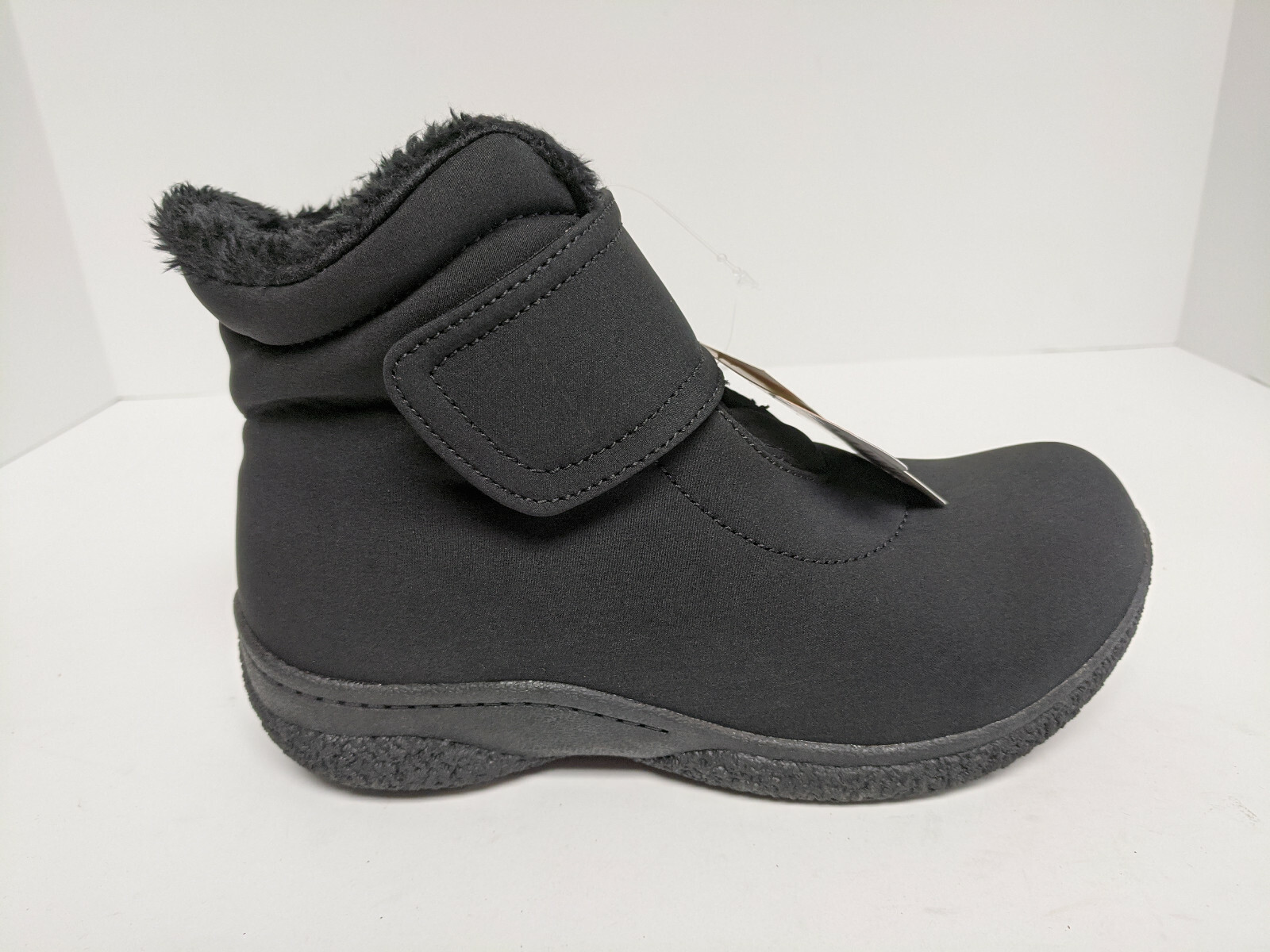Propet Madi Ankle Strap Snow Boots, Black, Women\'s 6 Wide