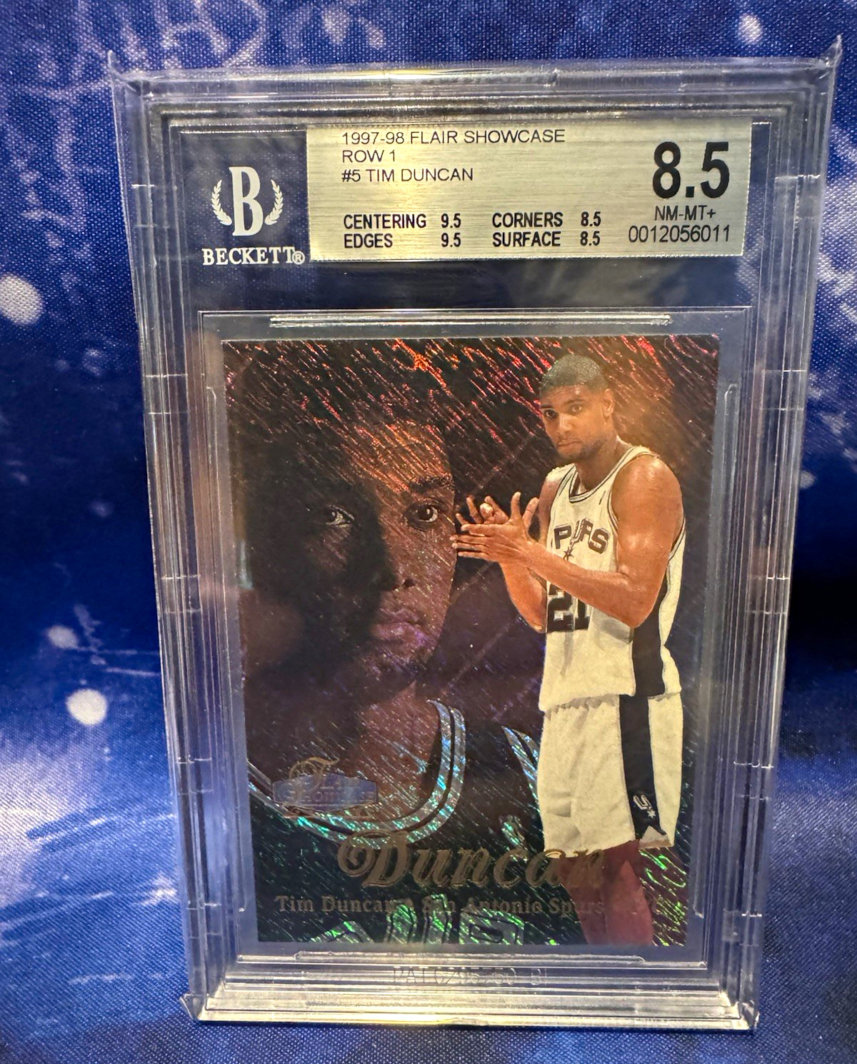 1997-98 Flair Showcase Row 1 Tim Duncan BGS 8.5 RC #5 Beckett Rookie Card Spurs 1997-98 Flair Showcase Row 1 Tim Duncan BGS 8.5 RC #5 Beckett Rookie Card Spurs