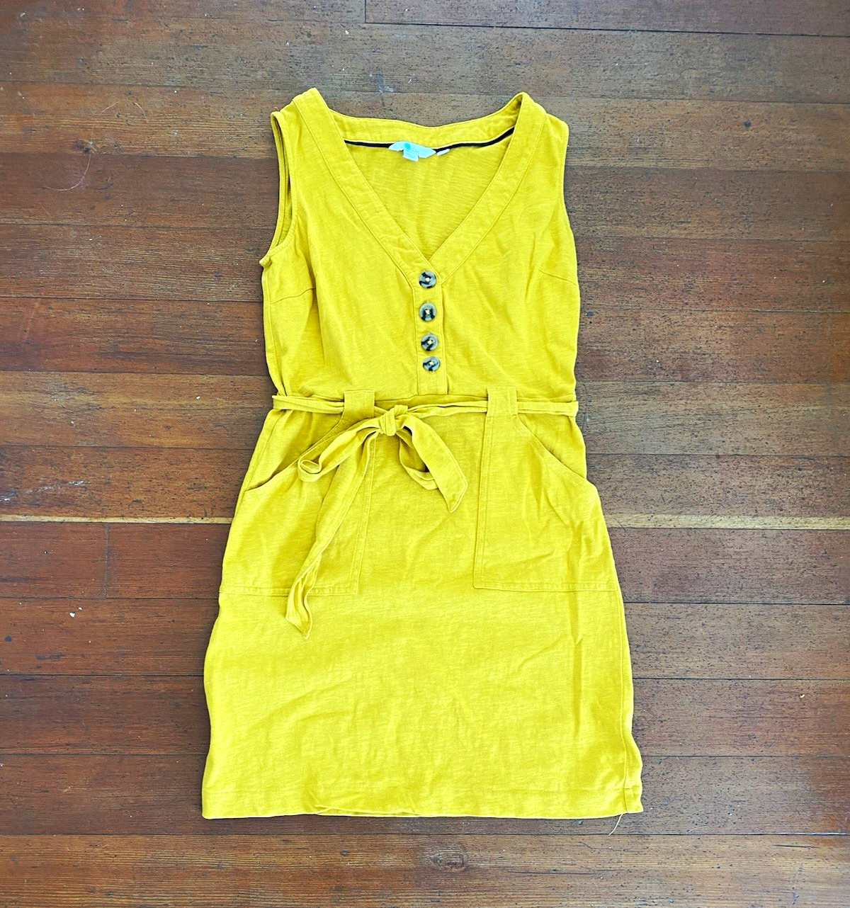 Boden Women’s 2P Yellow Solid Jersey Sleeveless V-Neck Button Front Belted Dress Boden Women’s 2P Yellow Solid Jersey Sleeveless V-Neck Button Front Belted Dress
