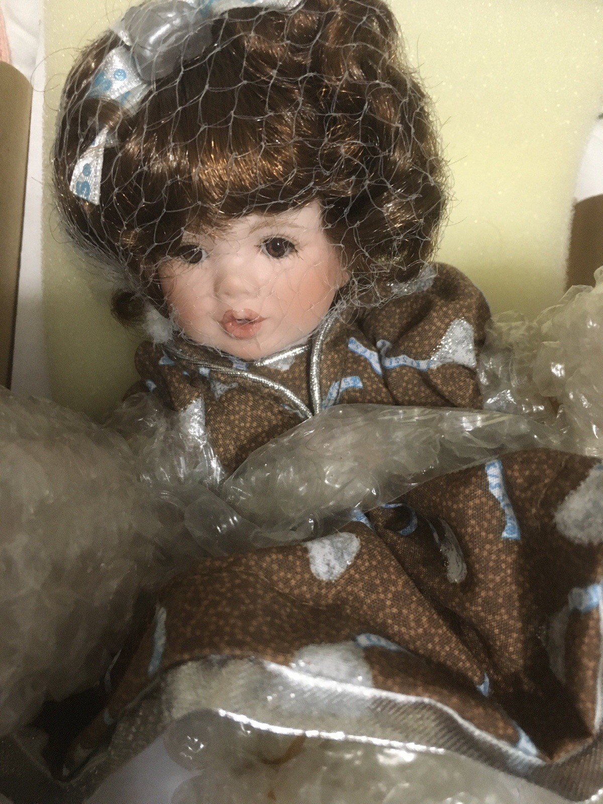Marie Osmond Kisses Tiny Tot Porcelain Doll, C26145000000