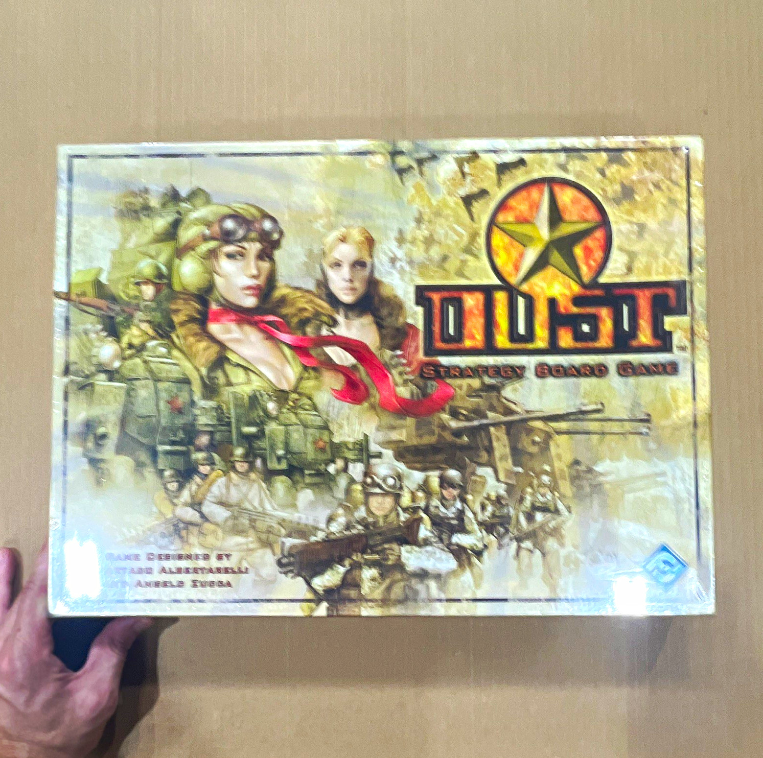 Fantasy Flight Games Dust Strategy Board Game Complete Game 60+ Pieces 2P 12+