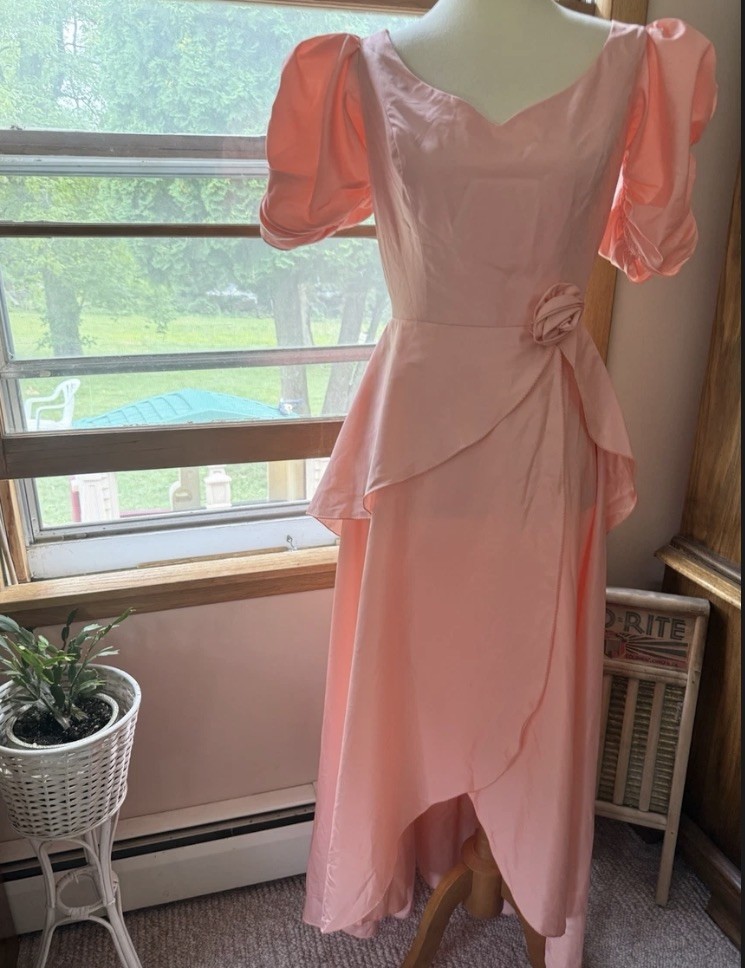 Vintage 80s Peachy Pink Taffeta Prom Dress Puff Sleeve Peplum Glam Hi Lo